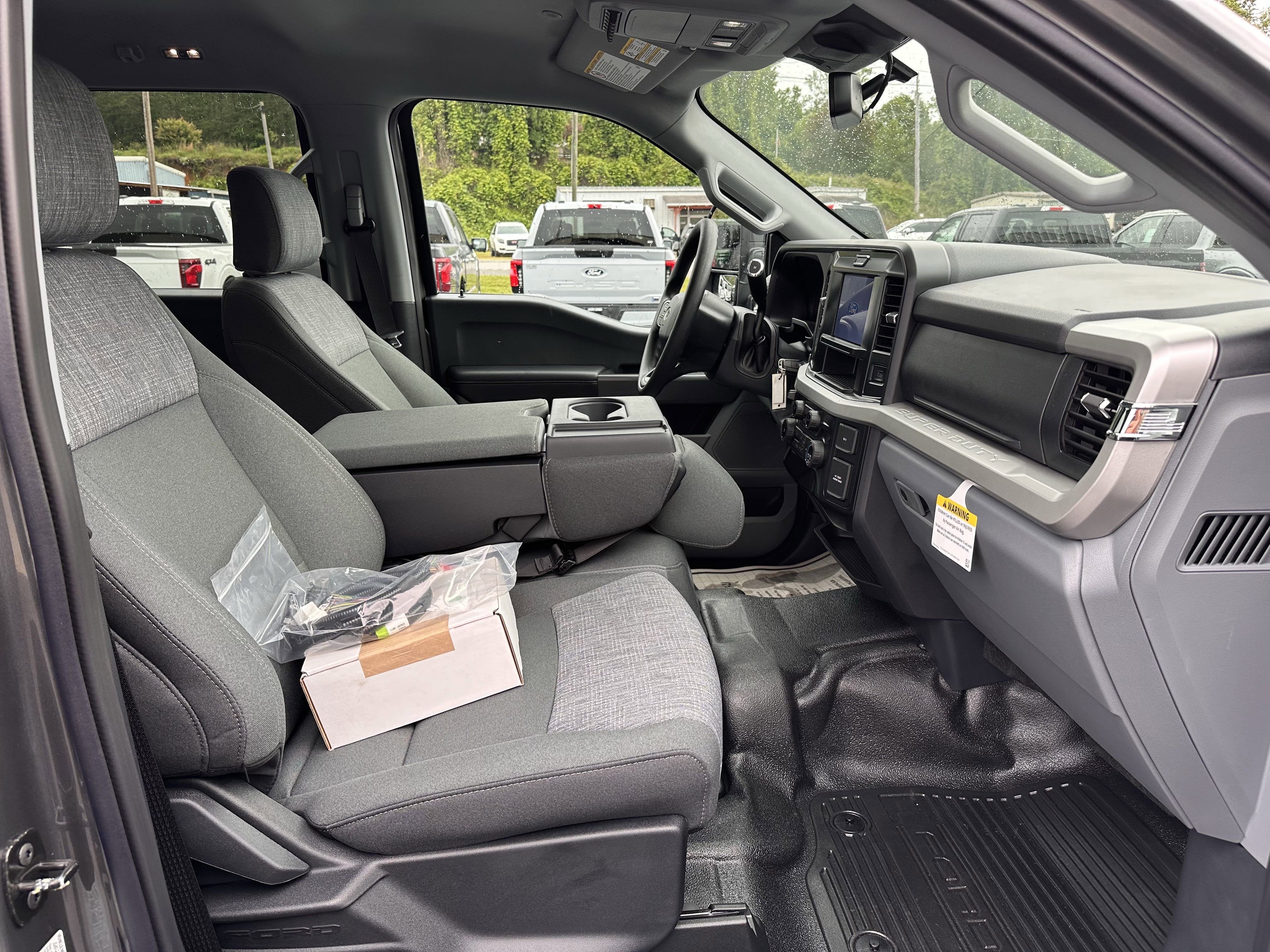 2025 Ford Super Duty F-350 DRW XLT