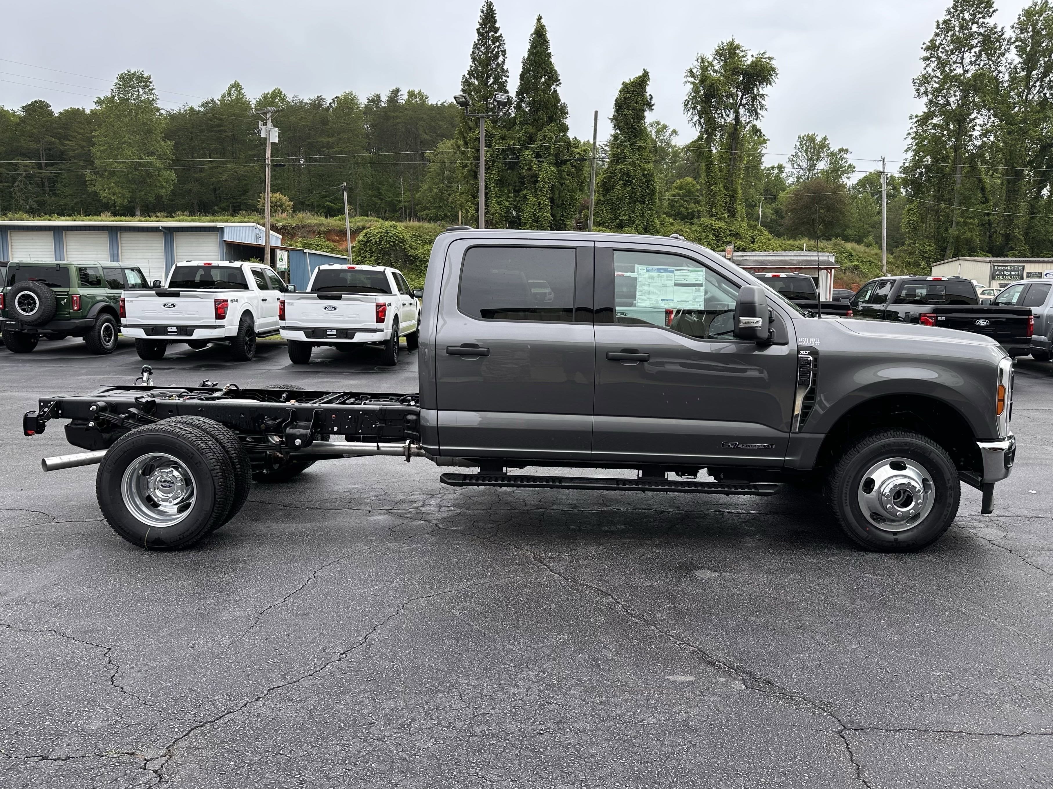 2025 Ford Super Duty F-350 DRW XLT