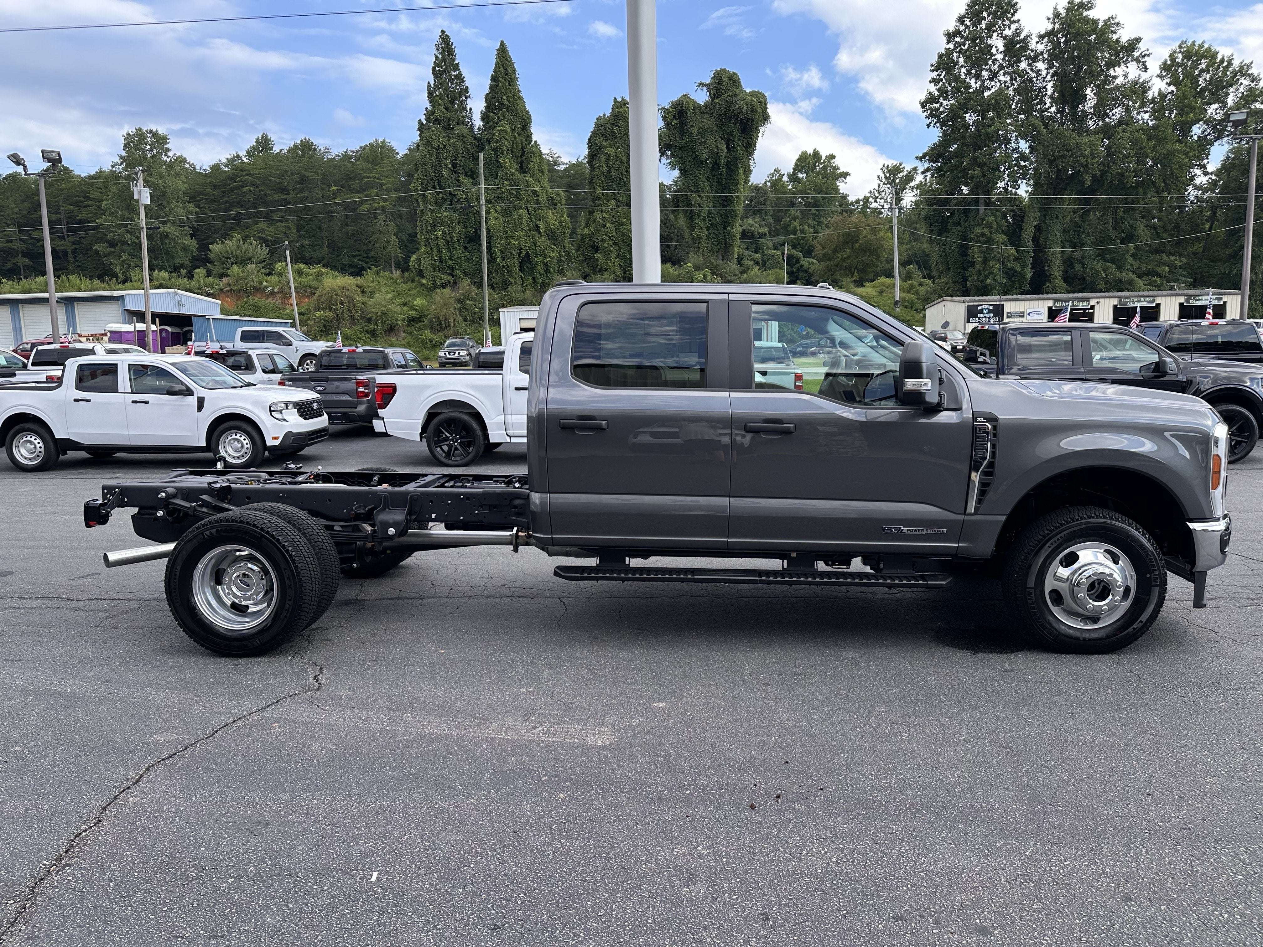 2026 Ford Super Duty F-350 DRW XL
