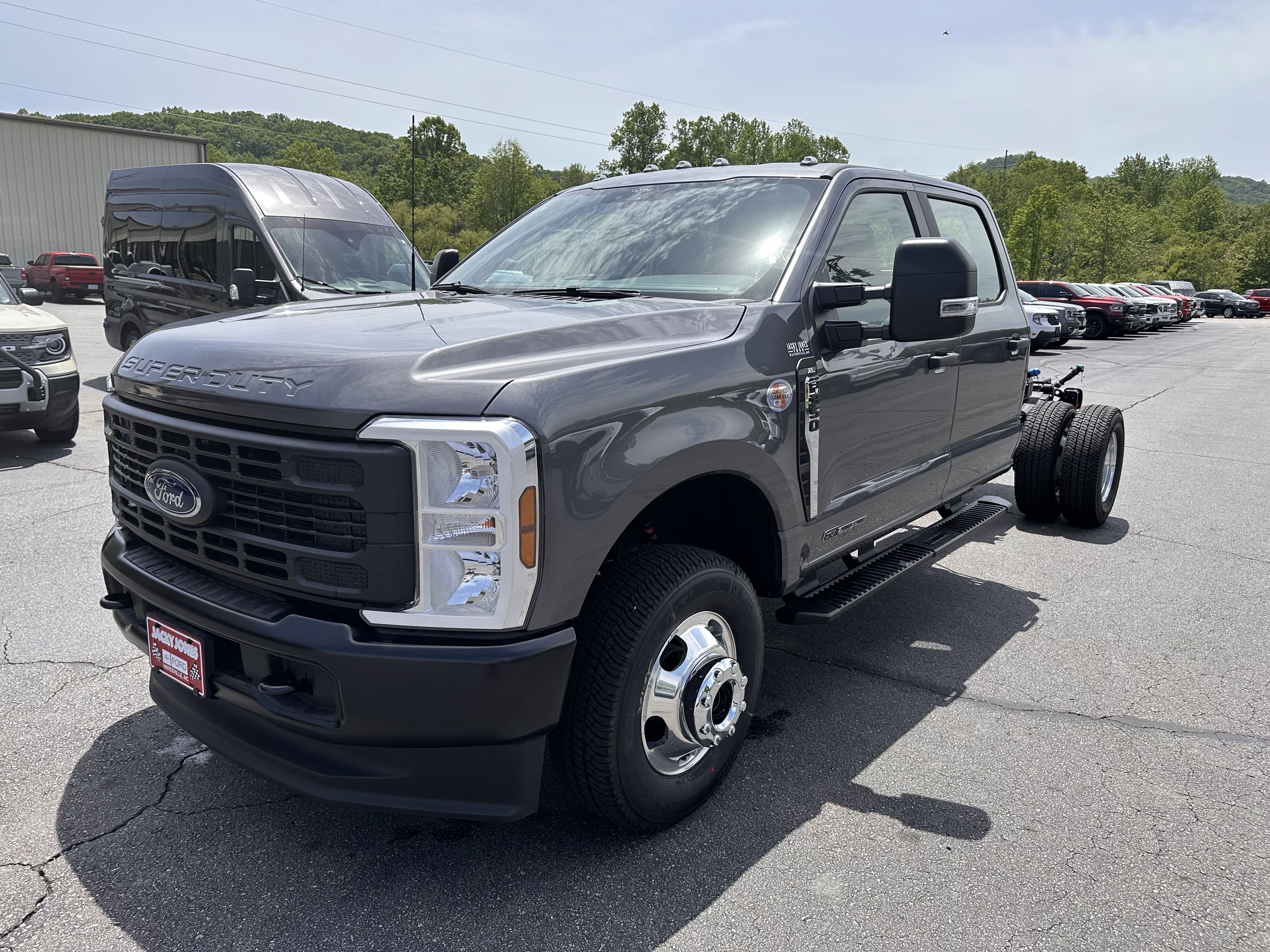 2025 Ford Super Duty F-350 DRW XL