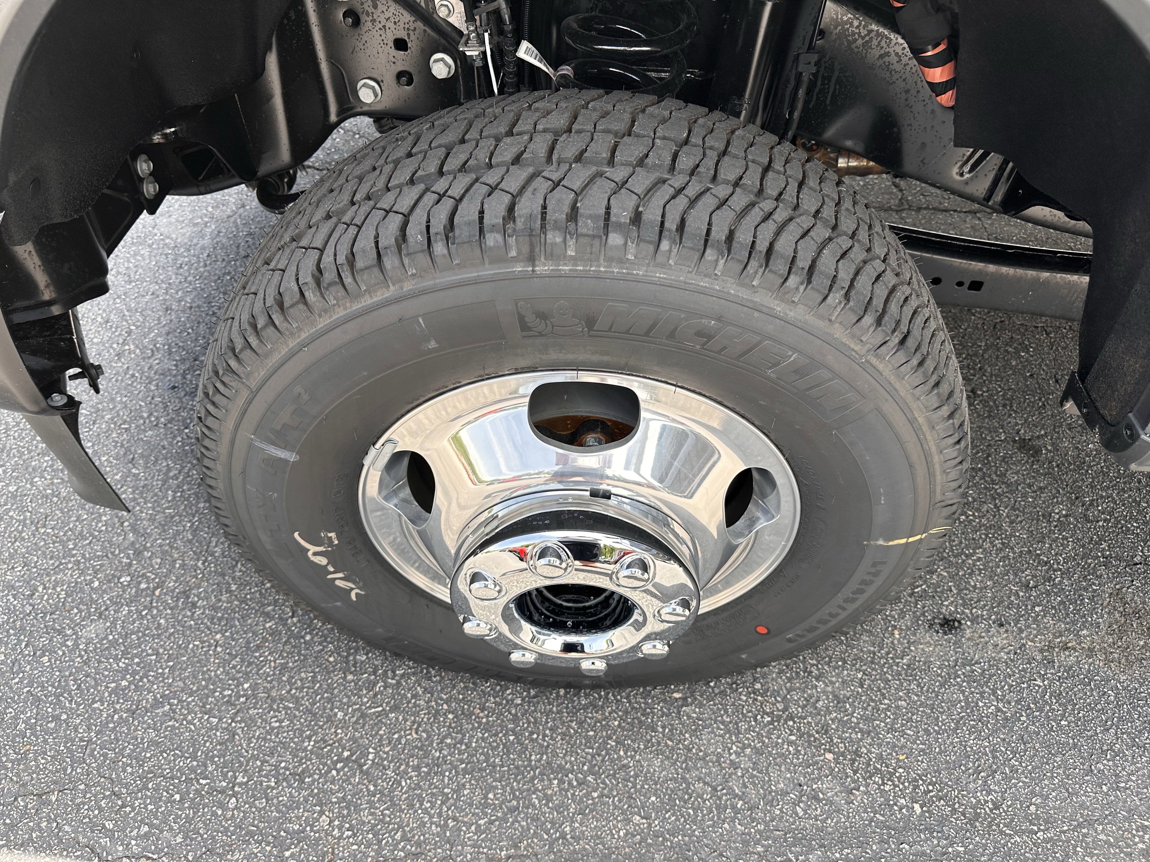 2025 Ford Super Duty F-350 DRW XL