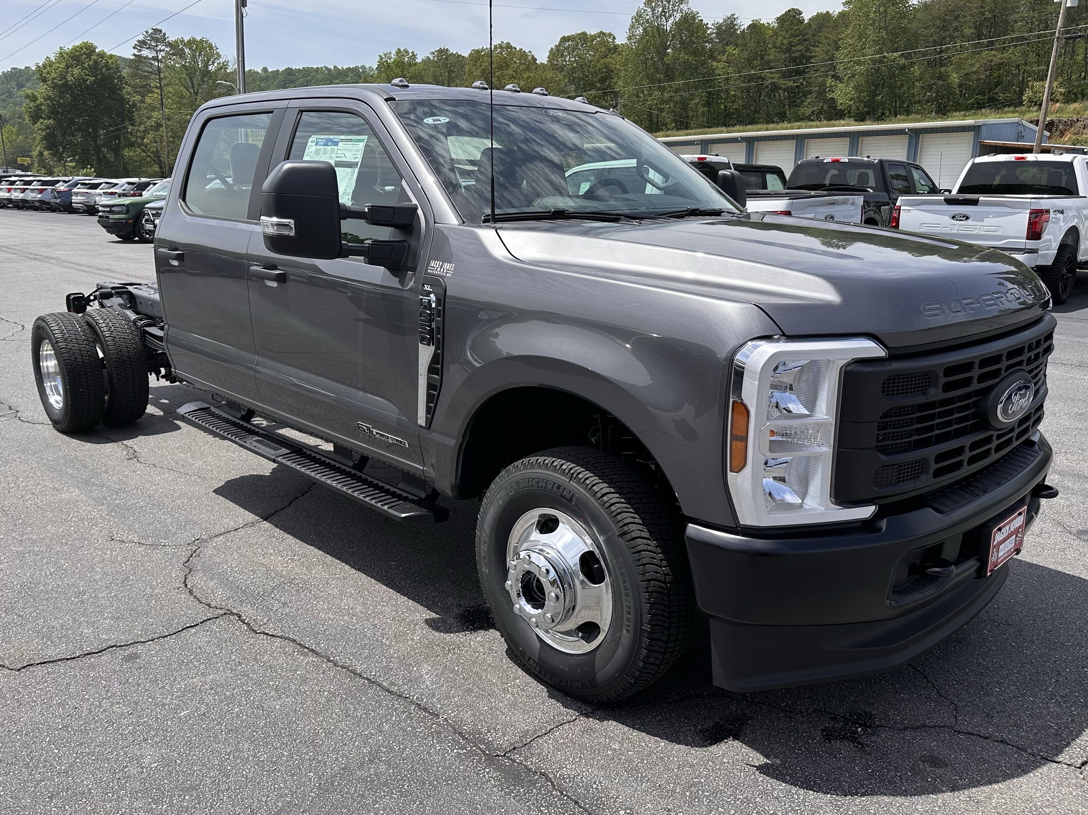 2025 Ford Super Duty F-350 DRW XL
