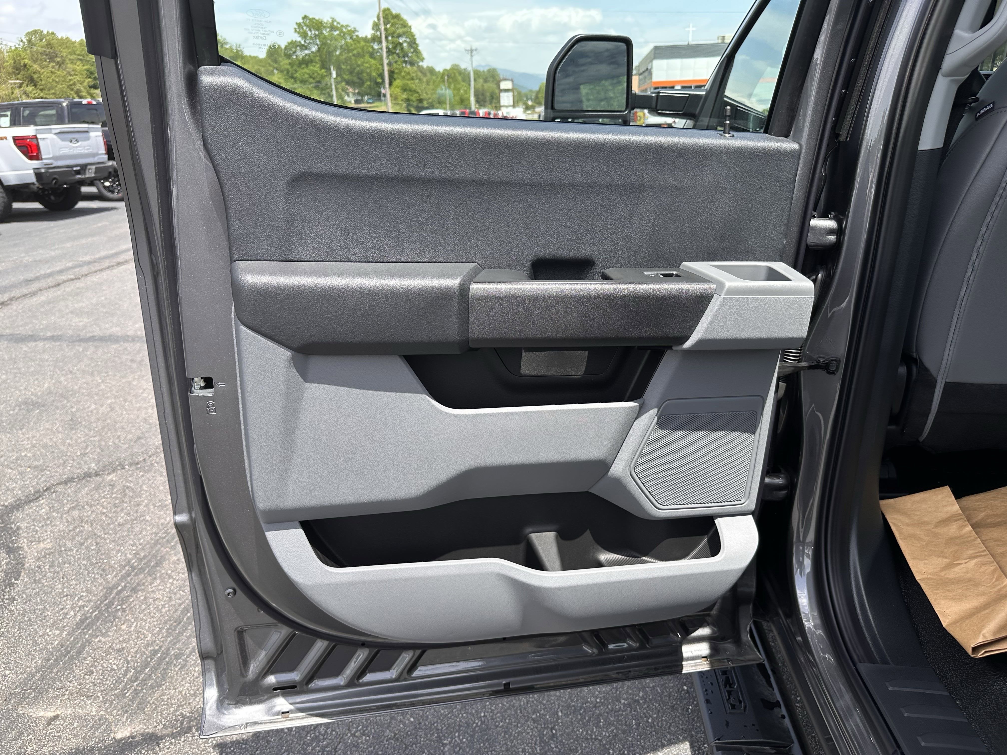 2025 Ford Super Duty F-350 DRW XL