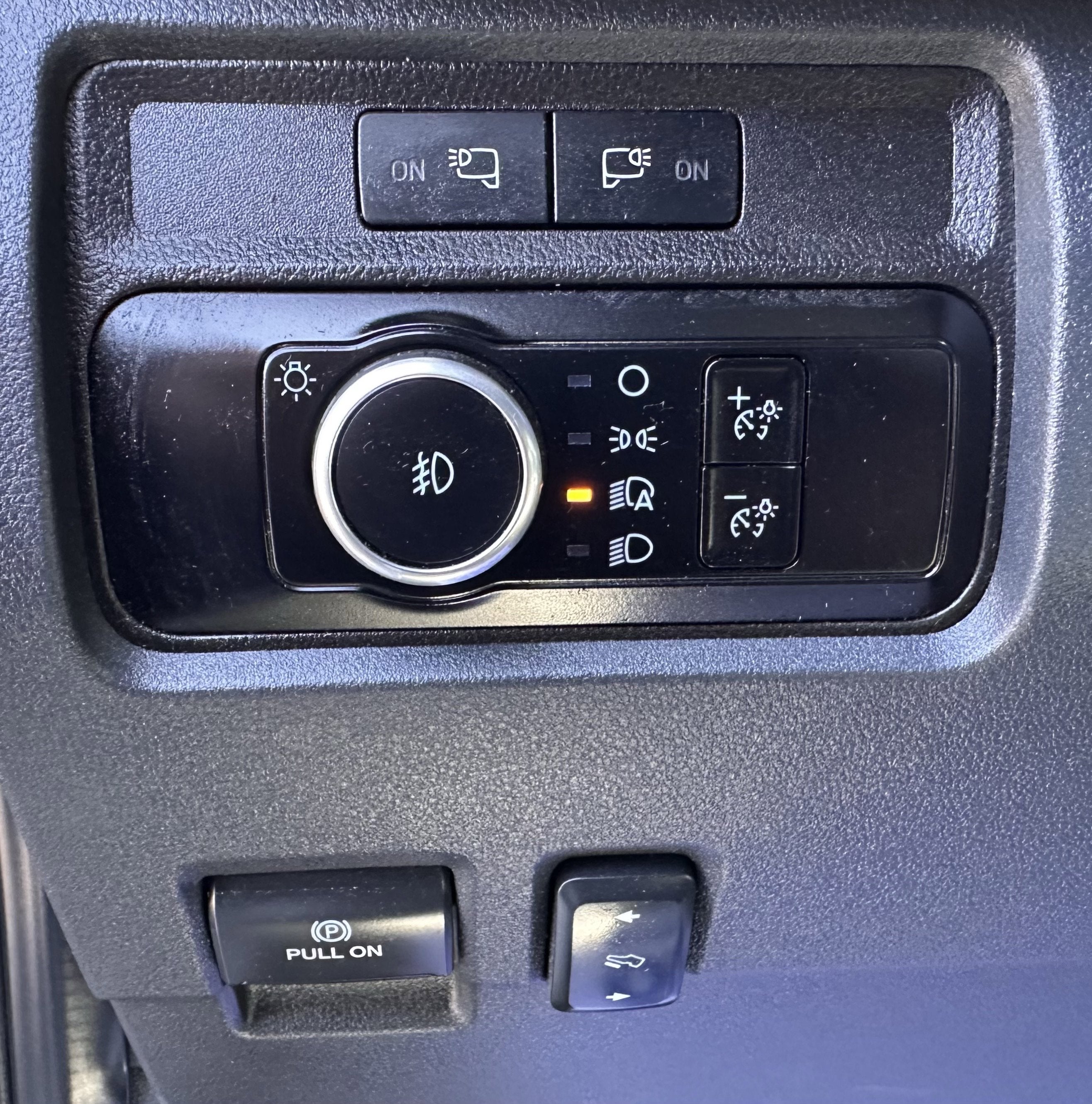 2024 Ford Super Duty F-350 DRW LARIAT