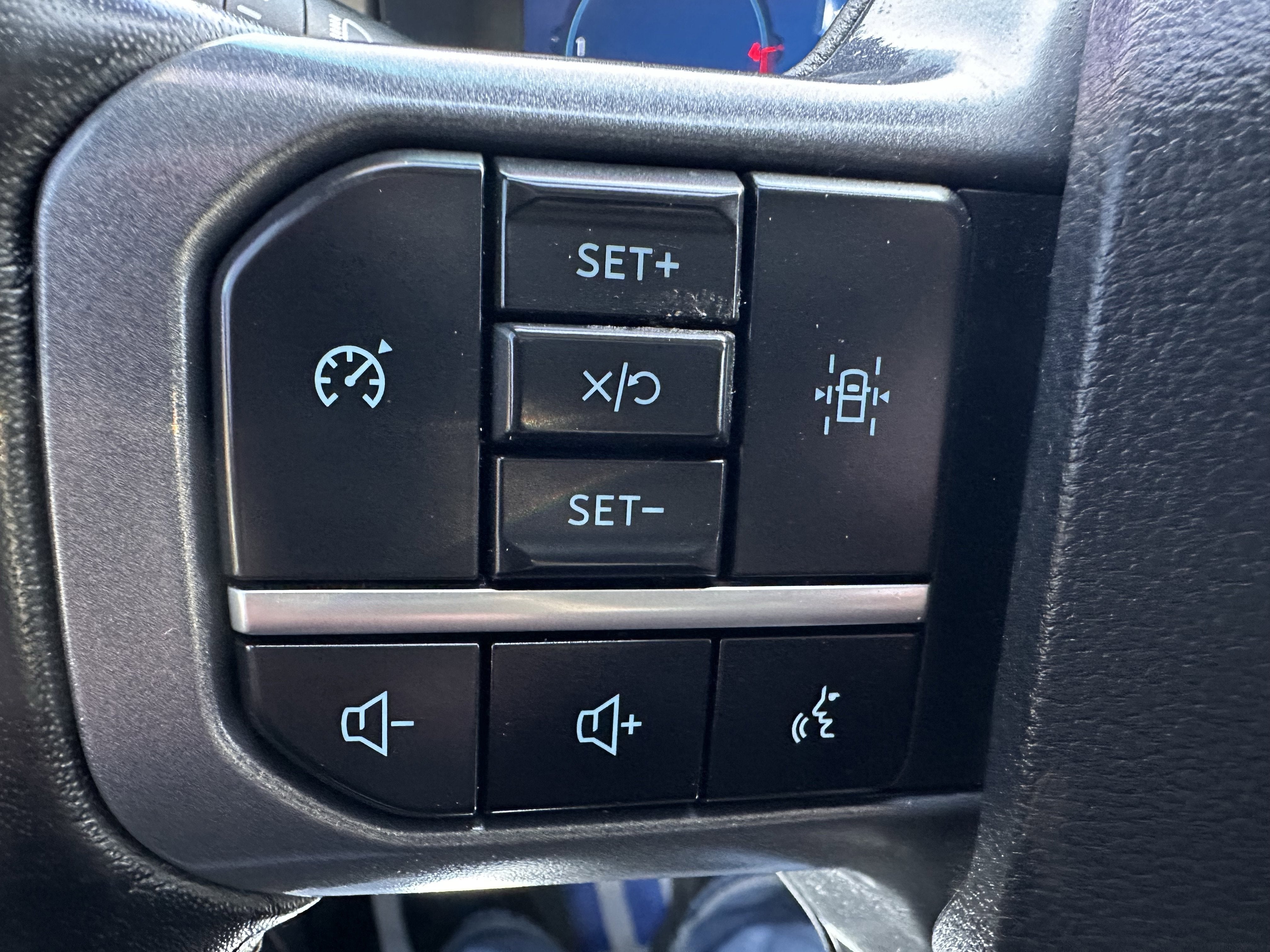 2024 Ford Super Duty F-350 DRW LARIAT