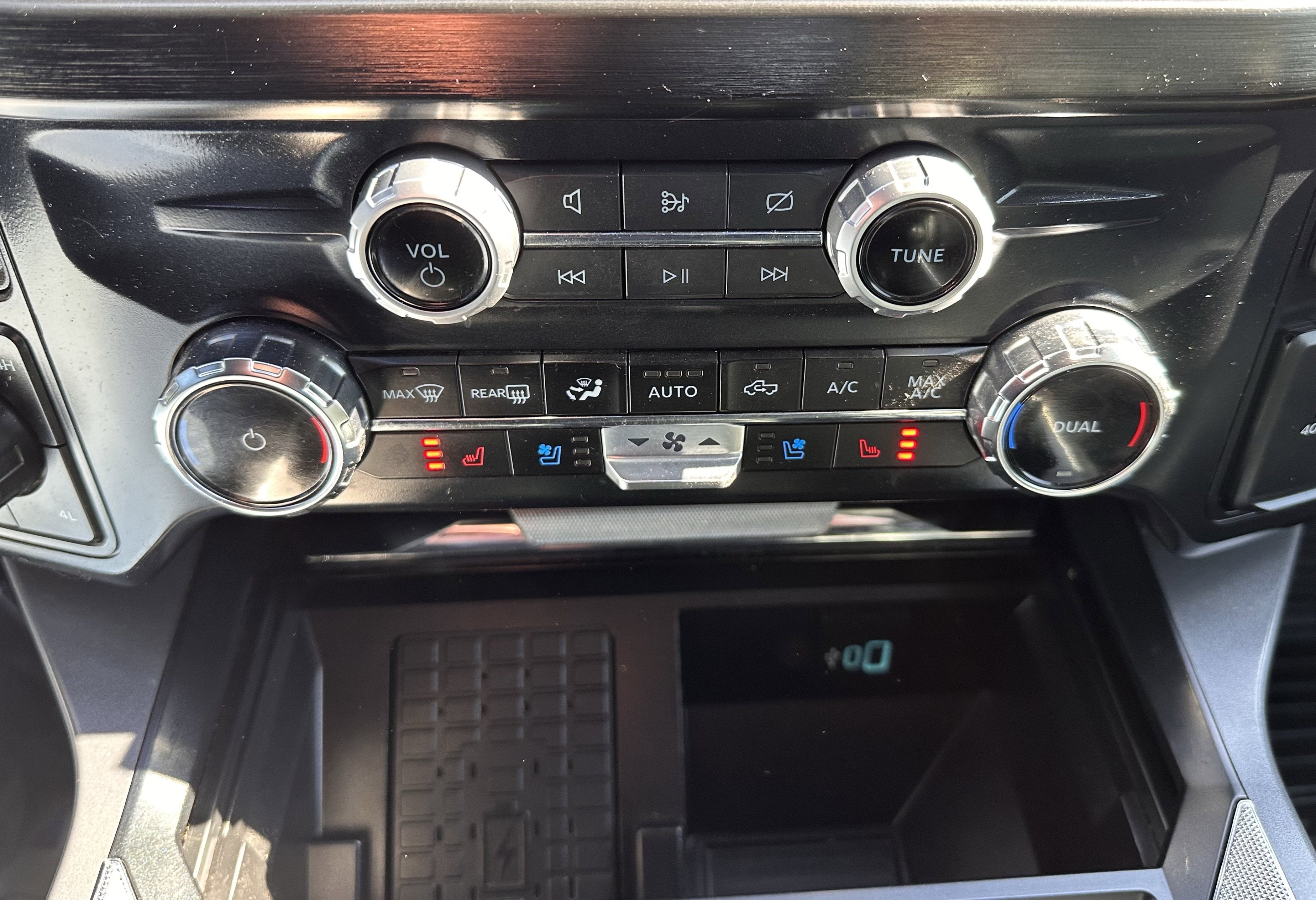 2024 Ford Super Duty F-350 DRW LARIAT