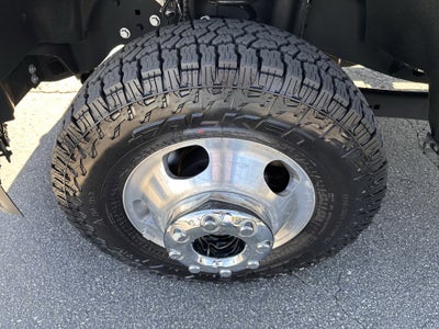 2024 Ford Super Duty F-350 DRW LARIAT