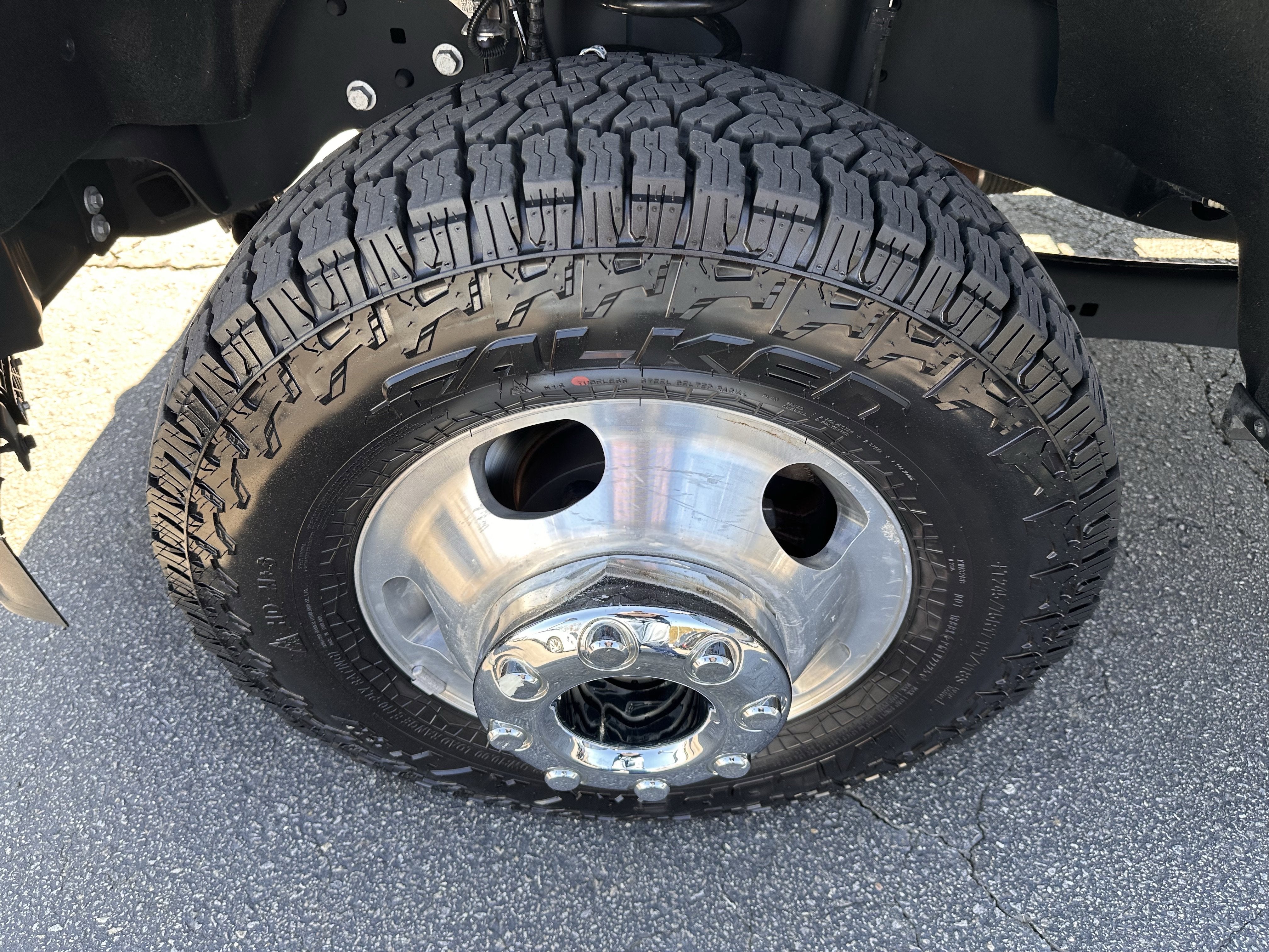 2024 Ford Super Duty F-350 DRW LARIAT