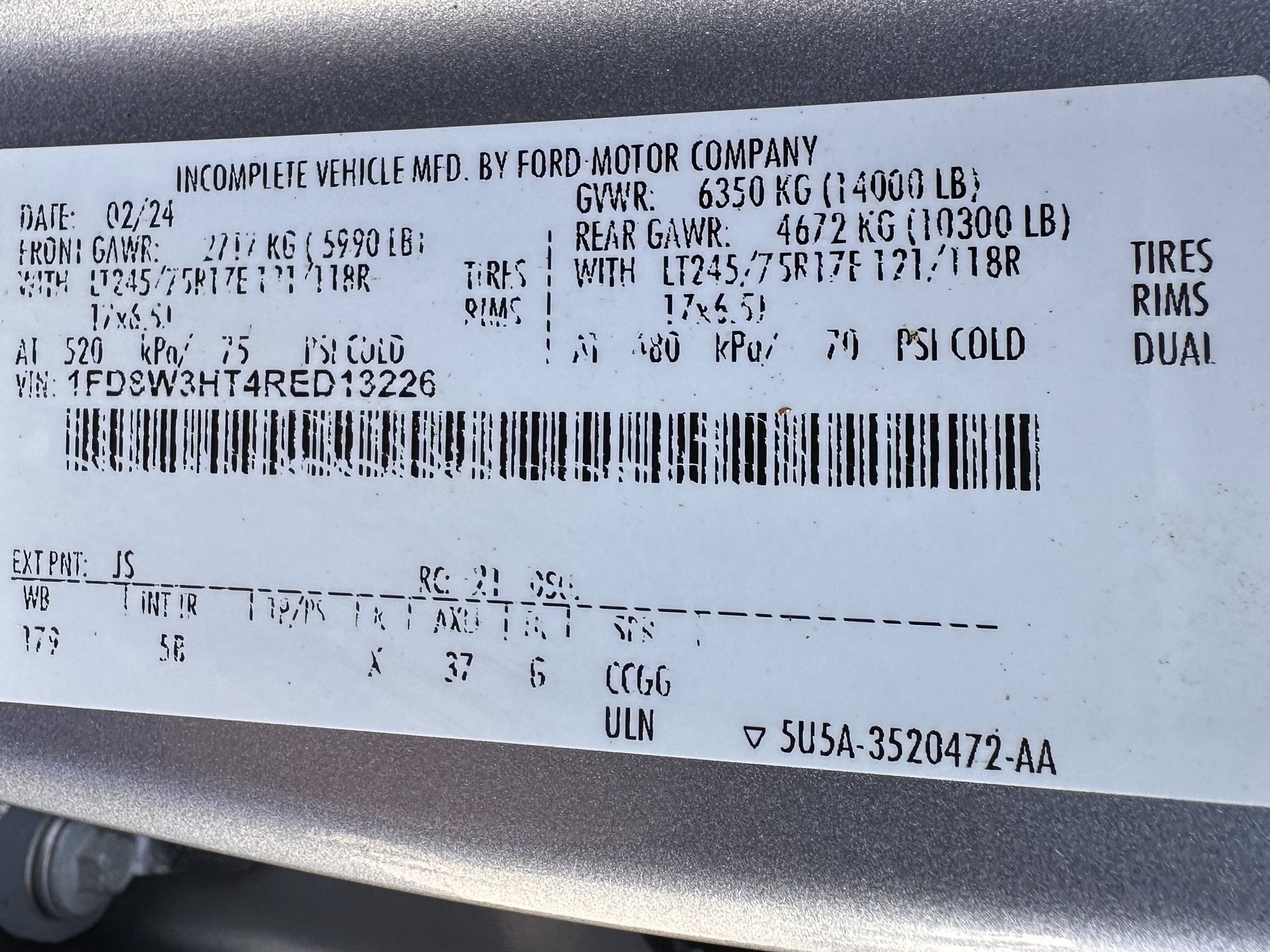 2024 Ford Super Duty F-350 DRW LARIAT