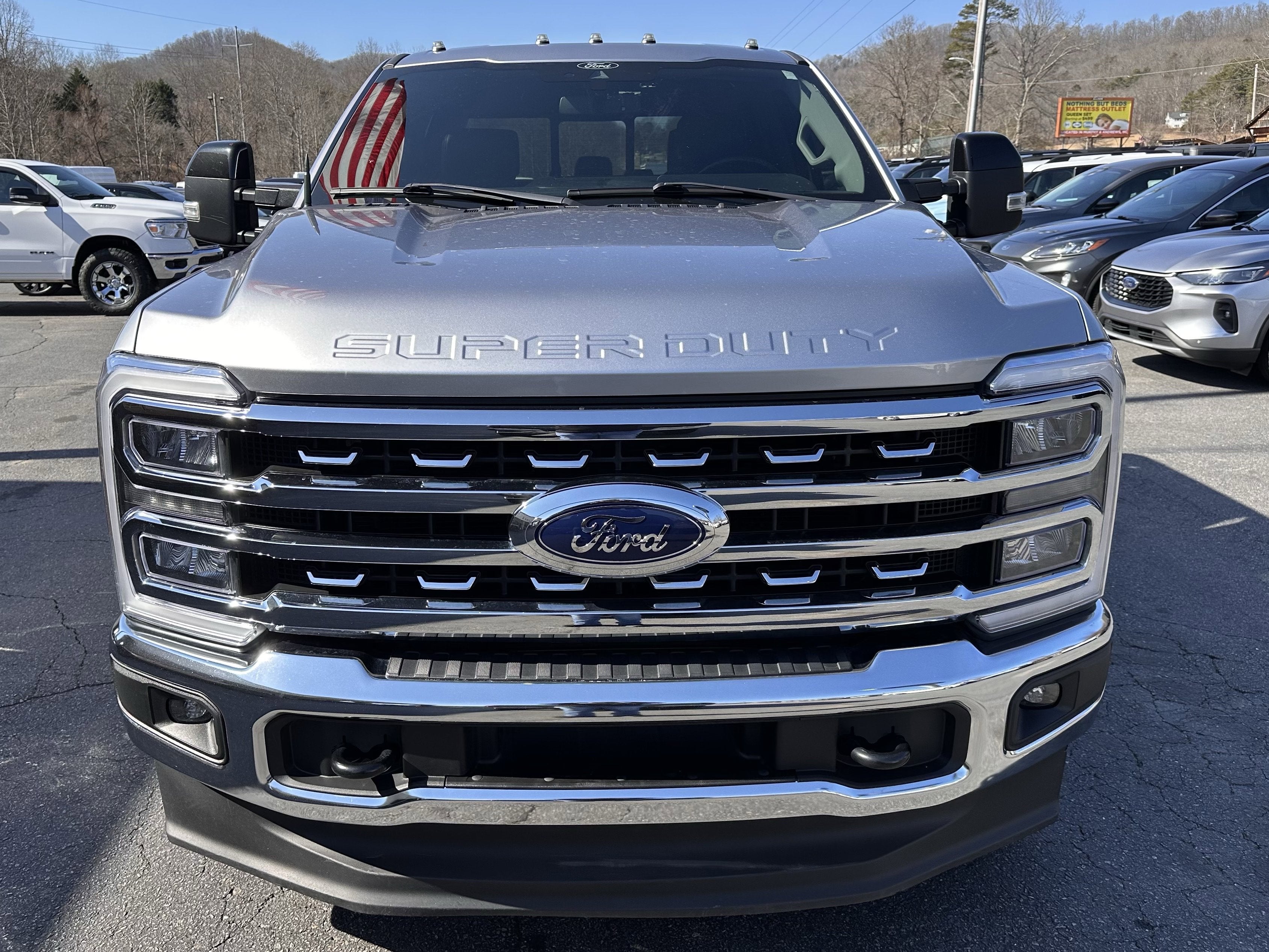 2024 Ford Super Duty F-350 DRW LARIAT