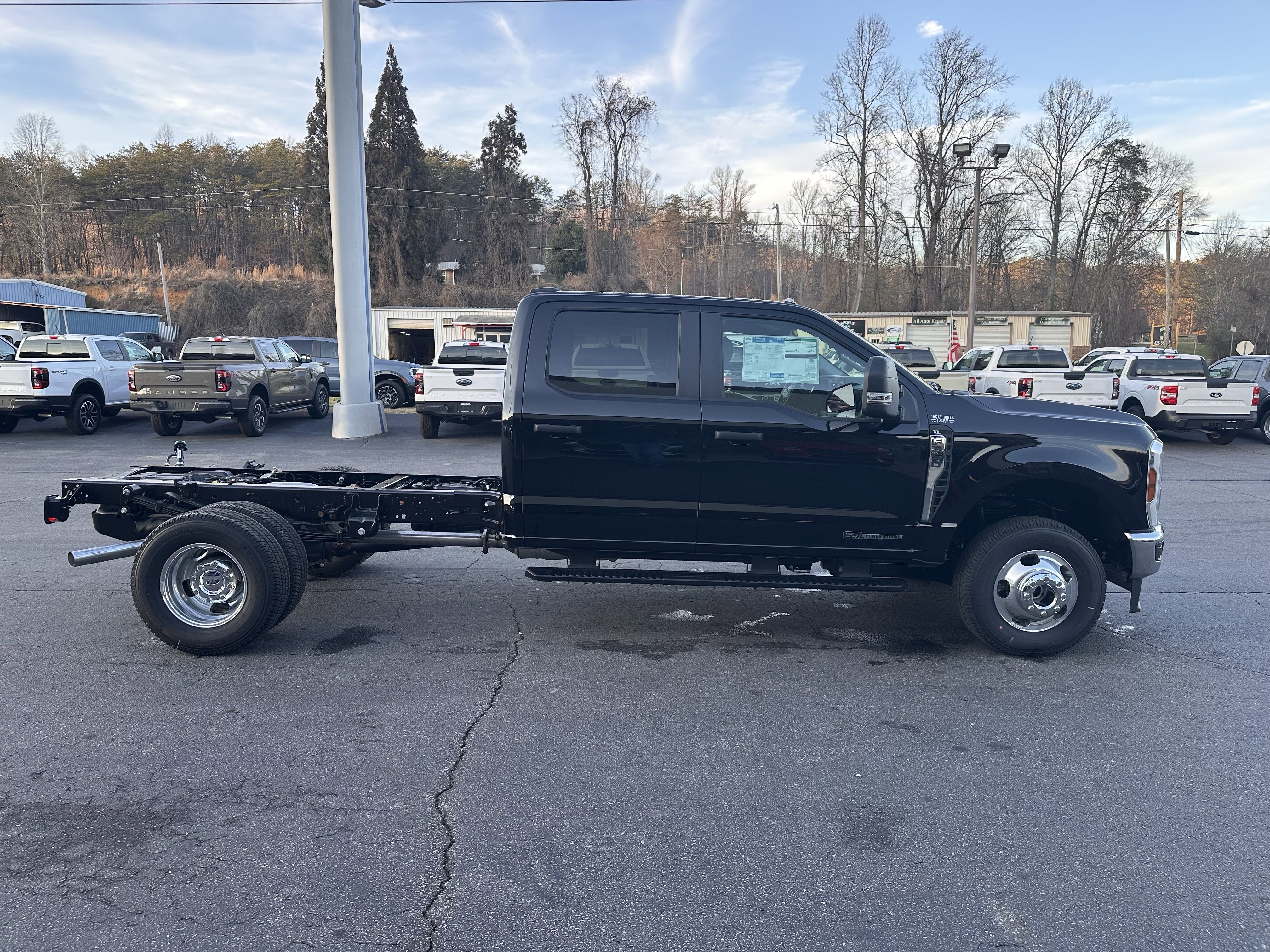 2026 Ford Super Duty F-350 DRW XL