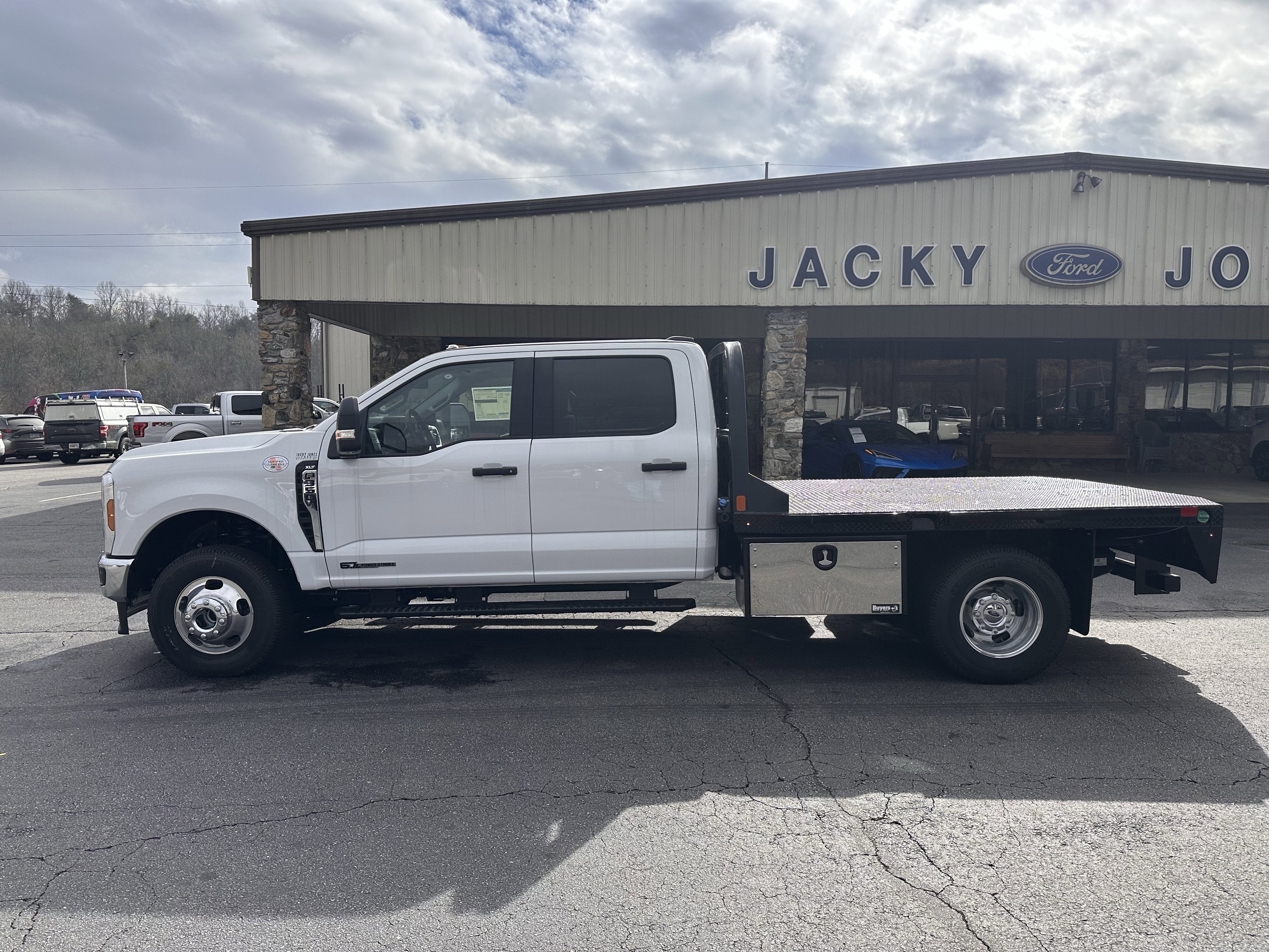 2025 Ford Super Duty F-350 DRW XLT