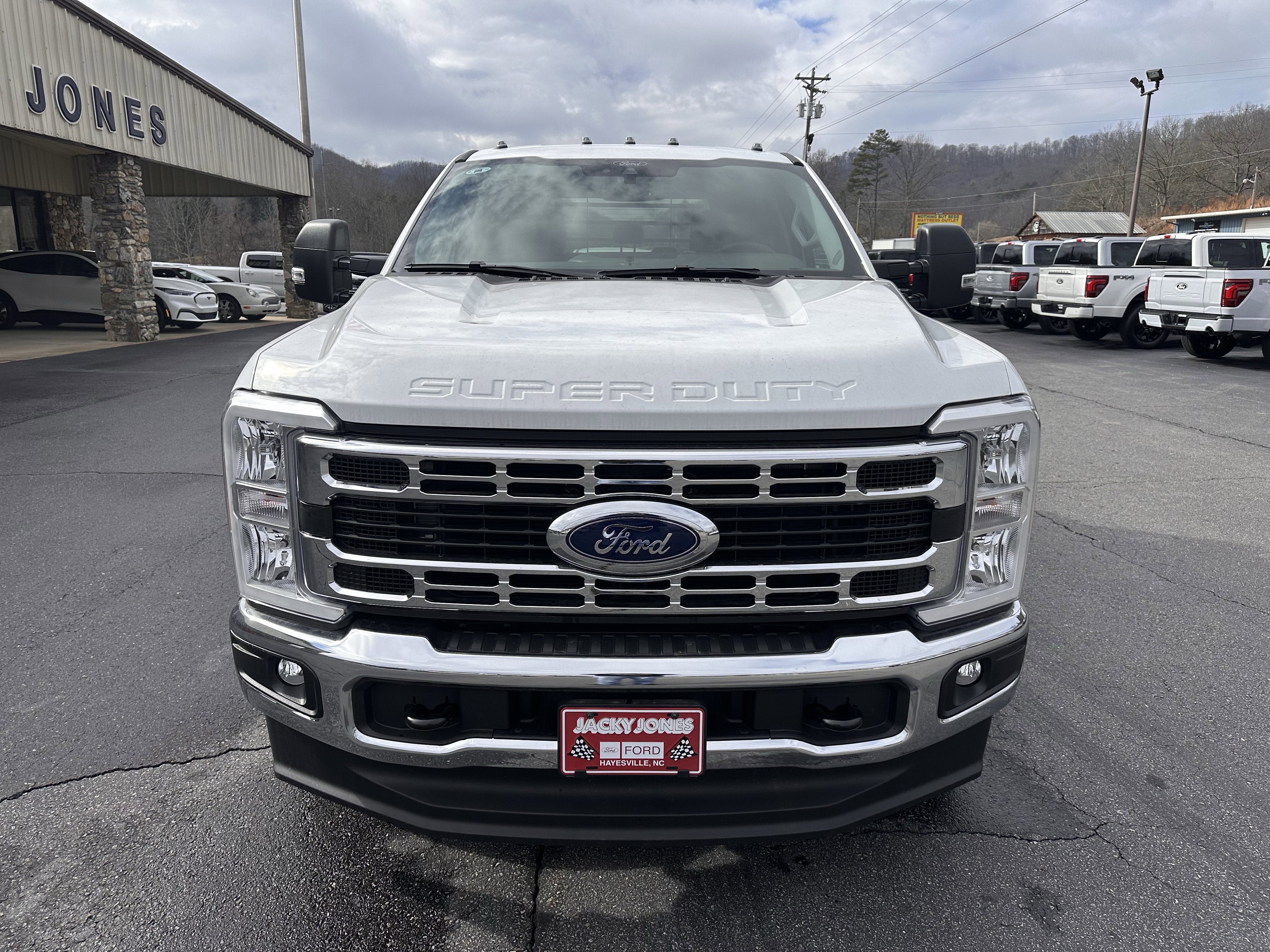 2025 Ford Super Duty F-350 DRW XLT