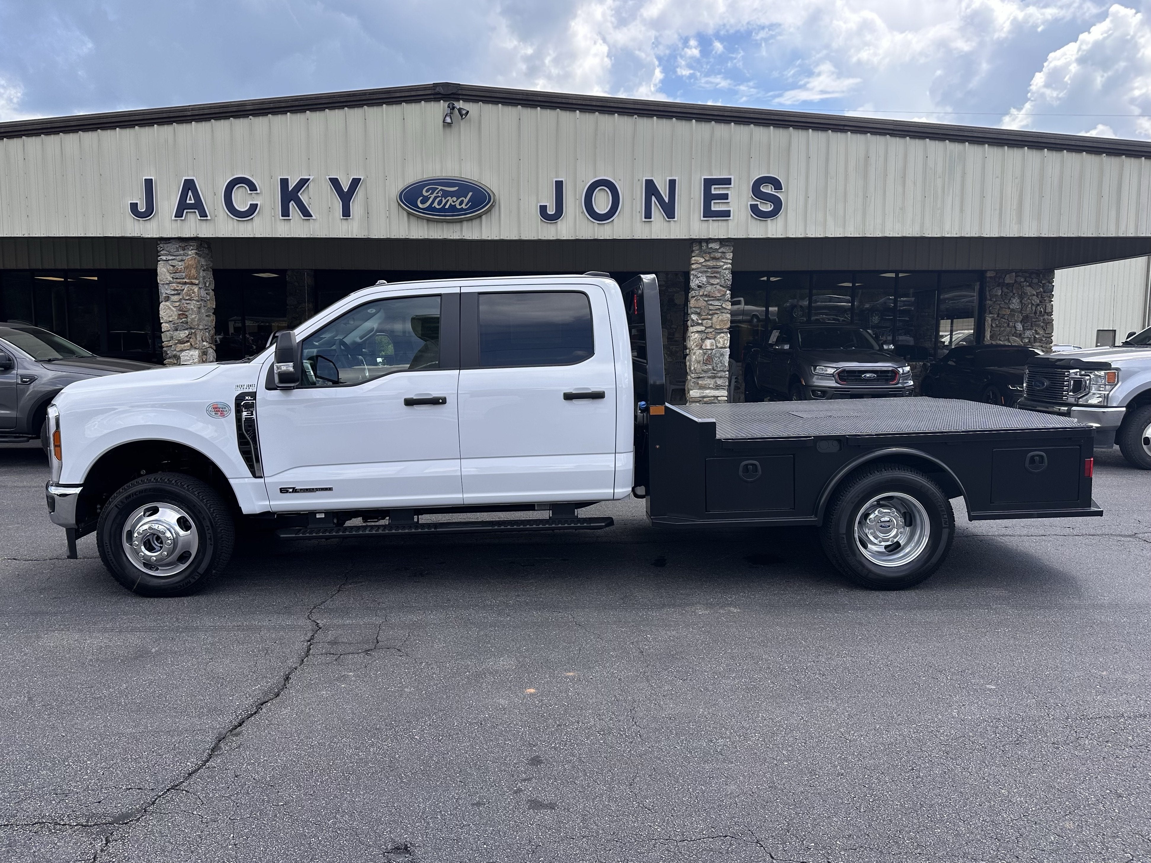 2026 Ford Super Duty F-350 DRW XL