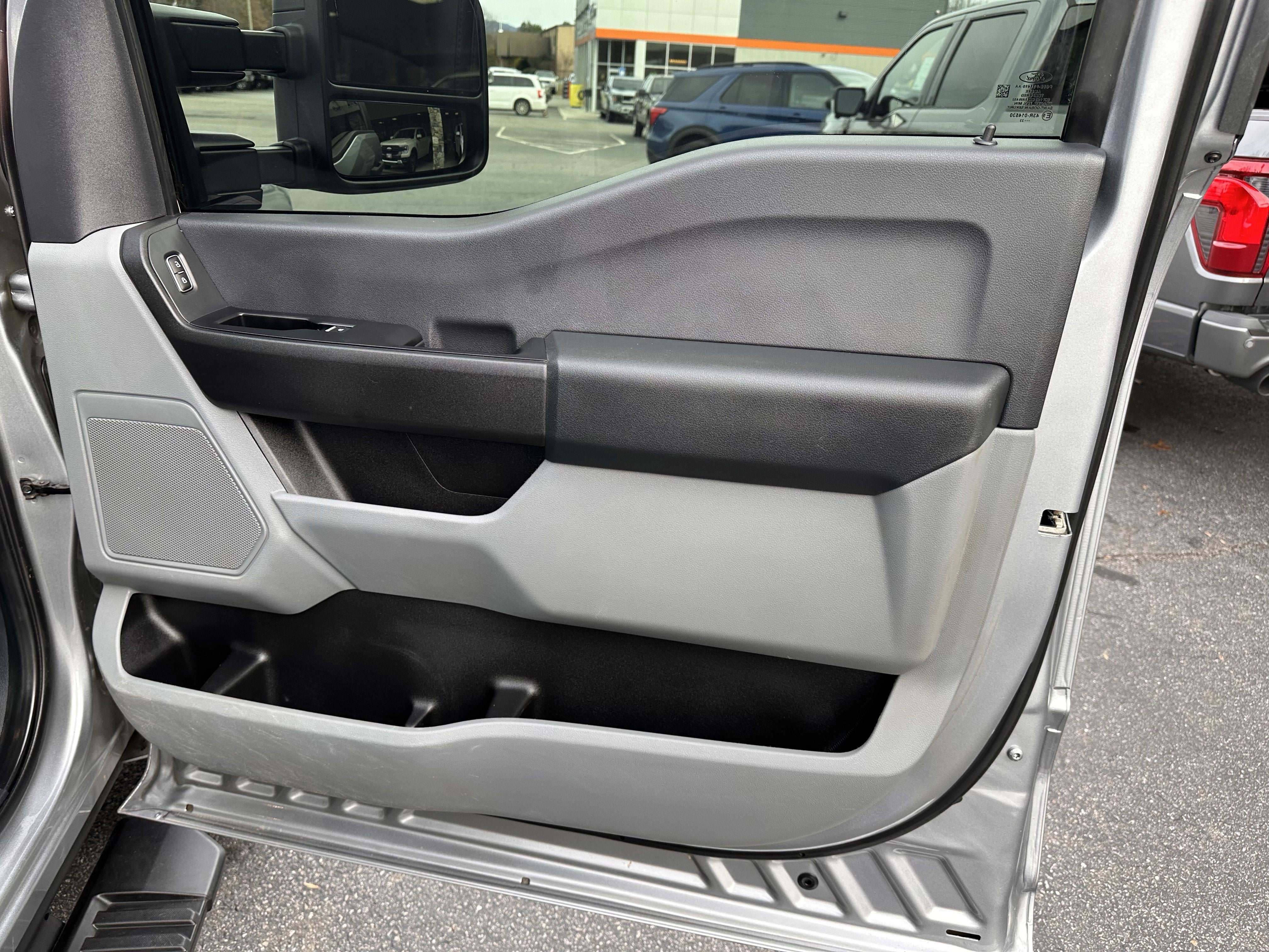 2023 Ford Super Duty F-350 DRW XL