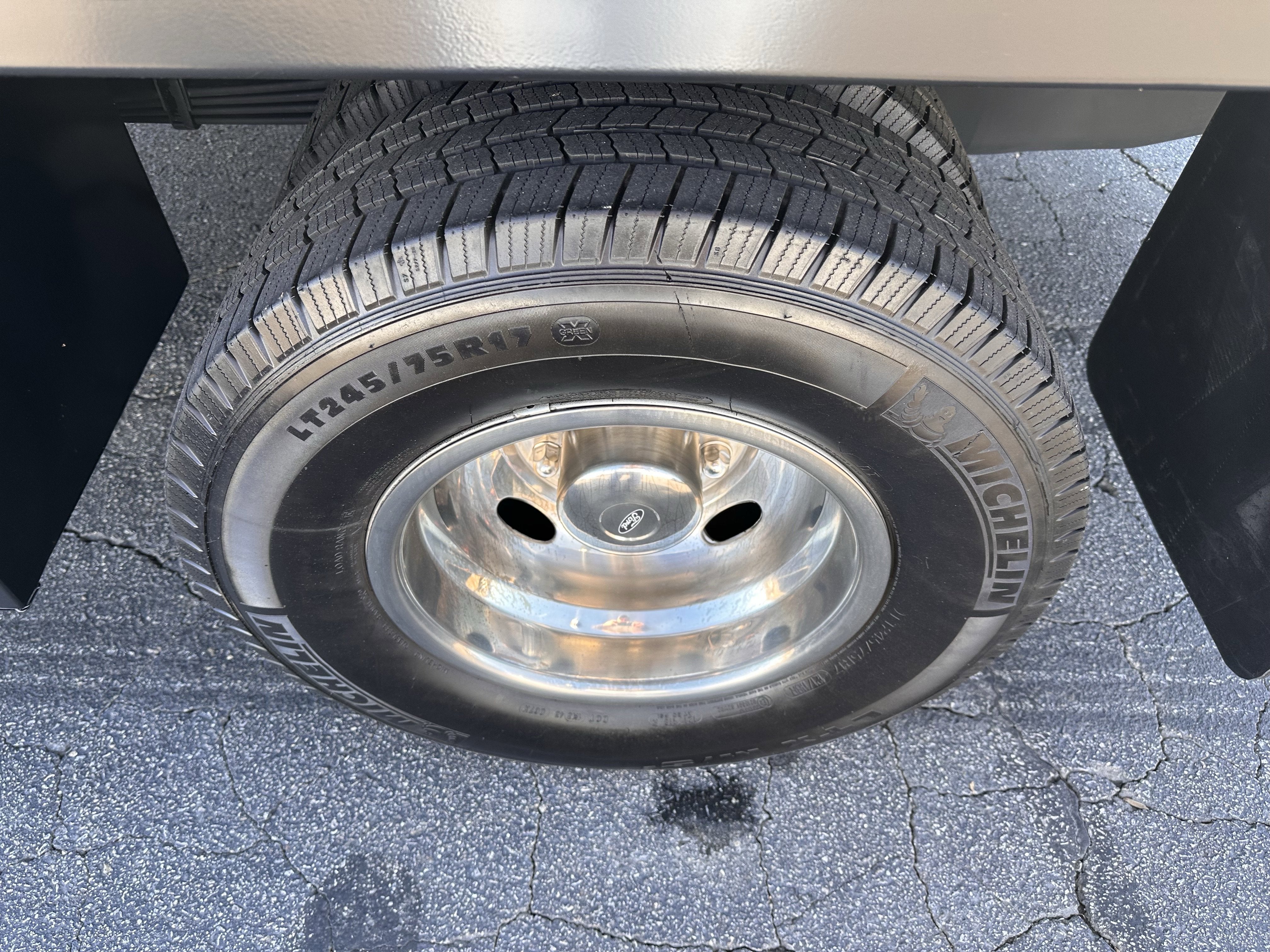 2023 Ford Super Duty F-350 DRW XL