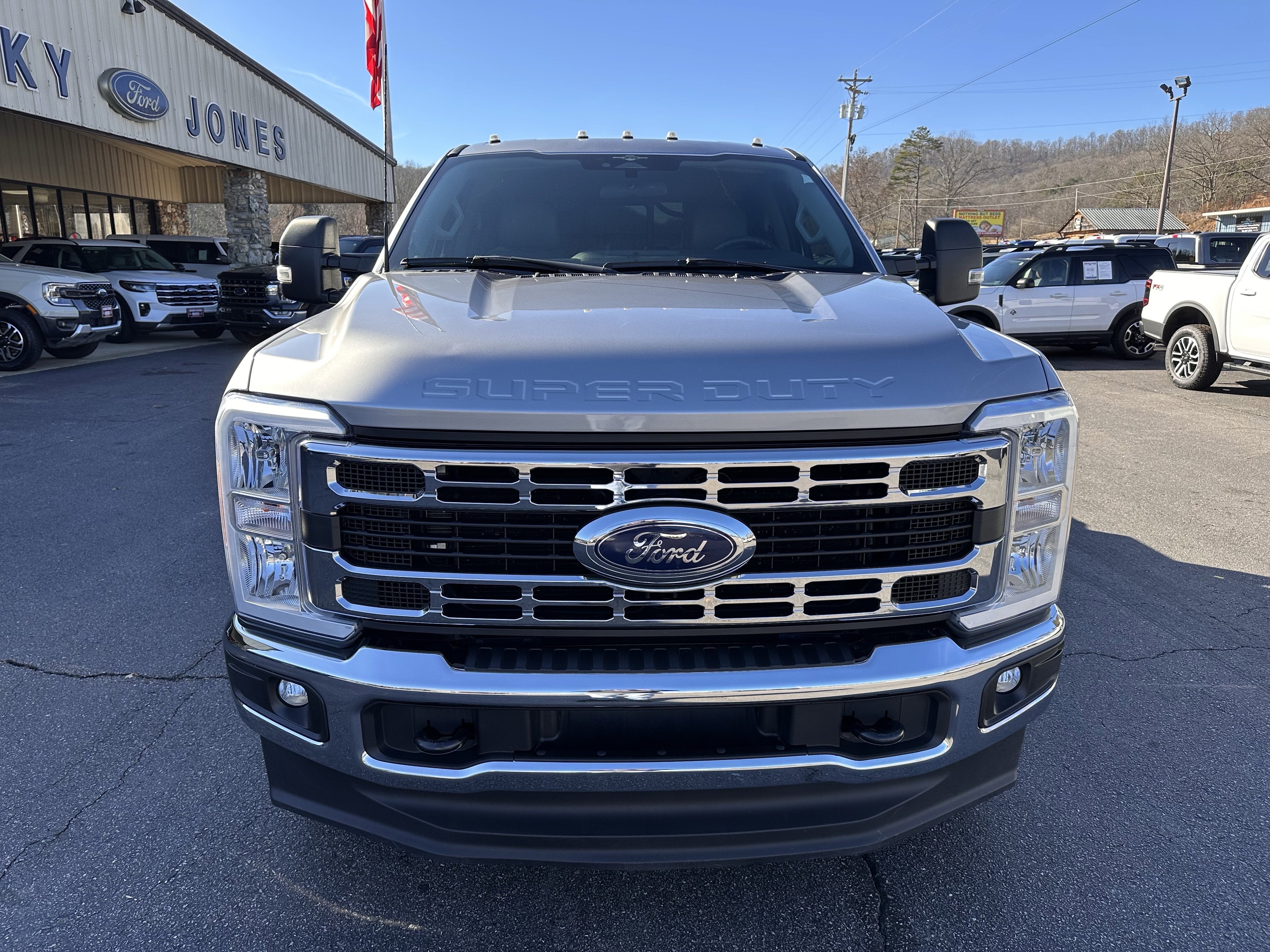 2023 Ford Super Duty F-350 DRW XL