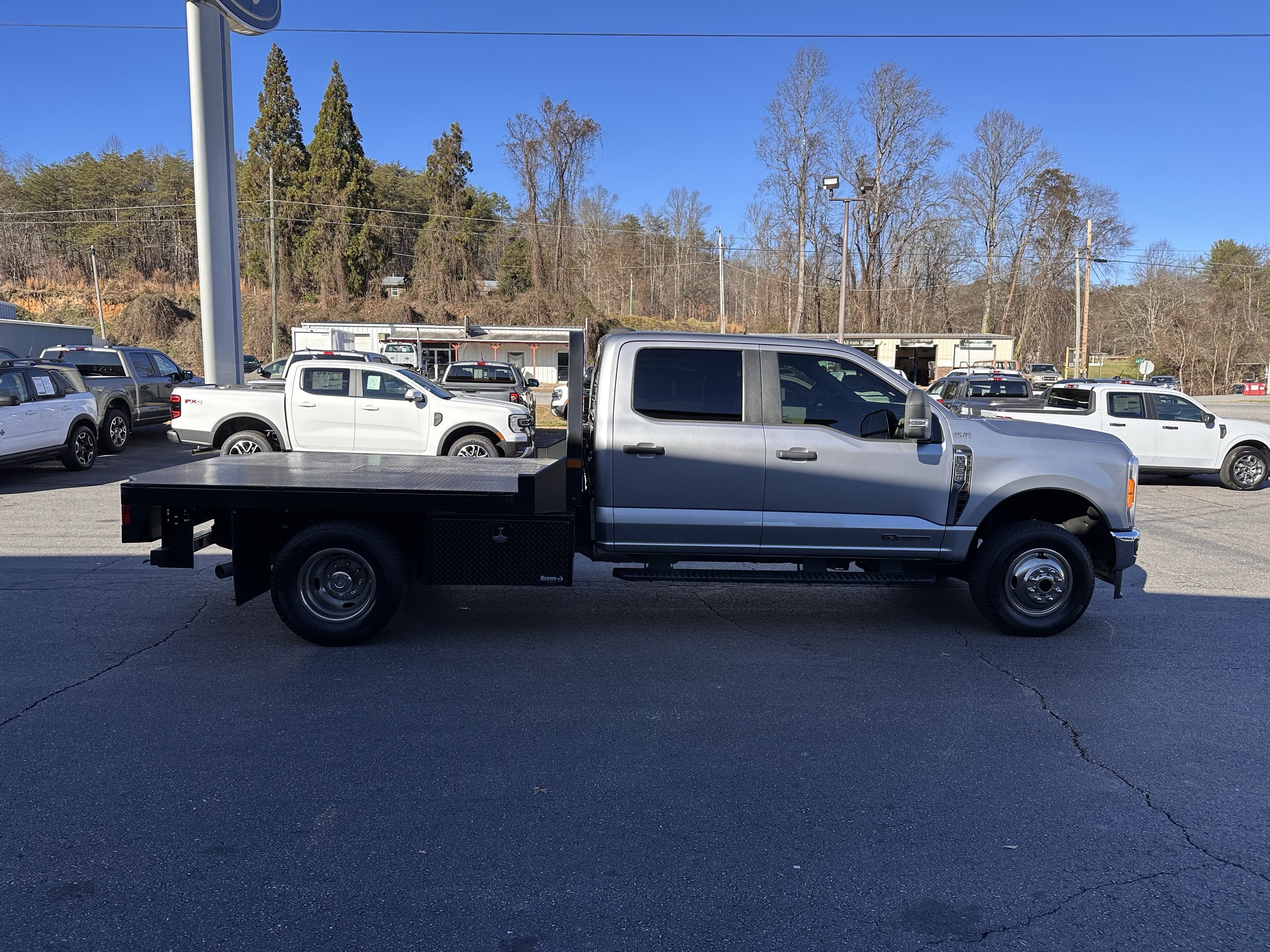 2023 Ford Super Duty F-350 DRW XL