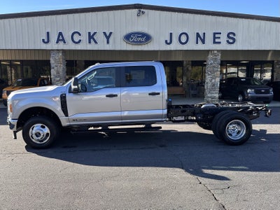 2027 Ford Super Duty F-350 DRW XL