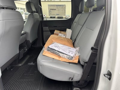 2027 Ford Super Duty F-350 DRW XL