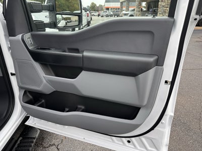 2027 Ford Super Duty F-350 DRW XL