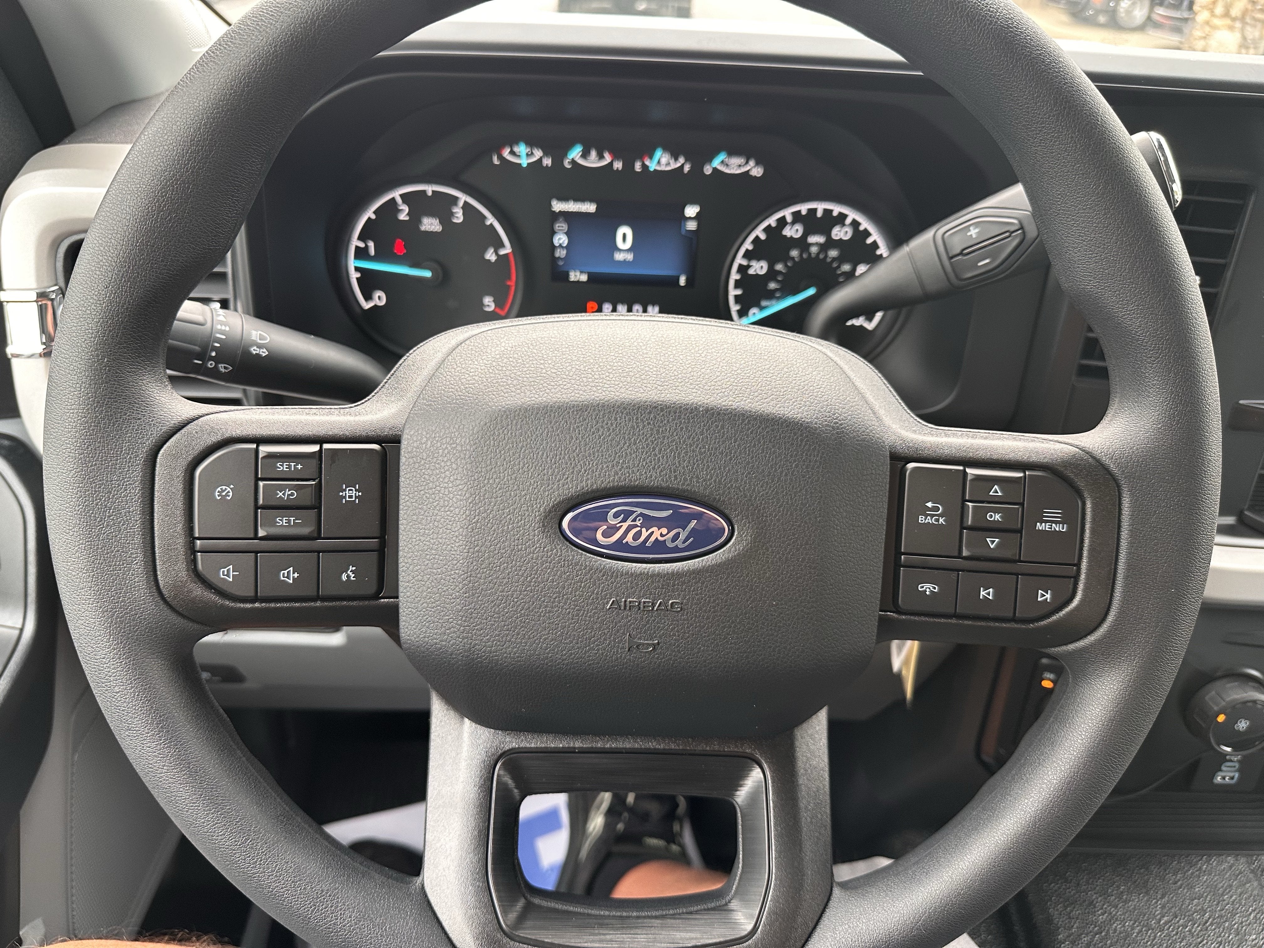 2027 Ford Super Duty F-350 DRW XL