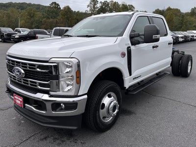 2027 Ford Super Duty F-350 DRW XL