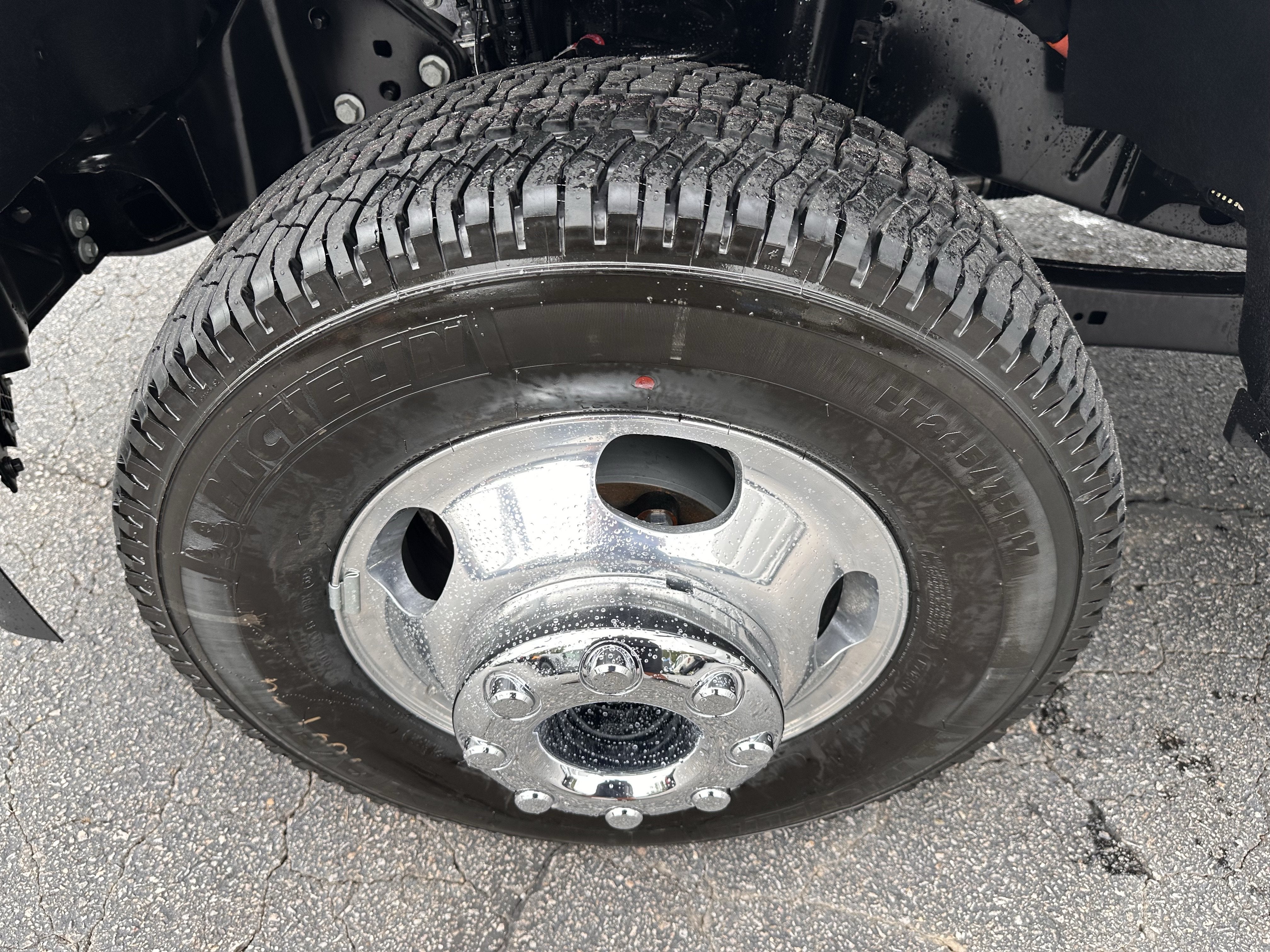 2027 Ford Super Duty F-350 DRW XL