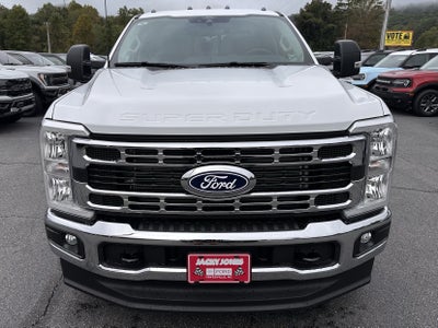 2027 Ford Super Duty F-350 DRW XL