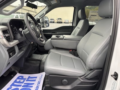 2027 Ford Super Duty F-350 DRW XL
