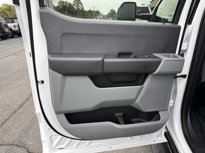 2027 Ford Super Duty F-350 DRW XL