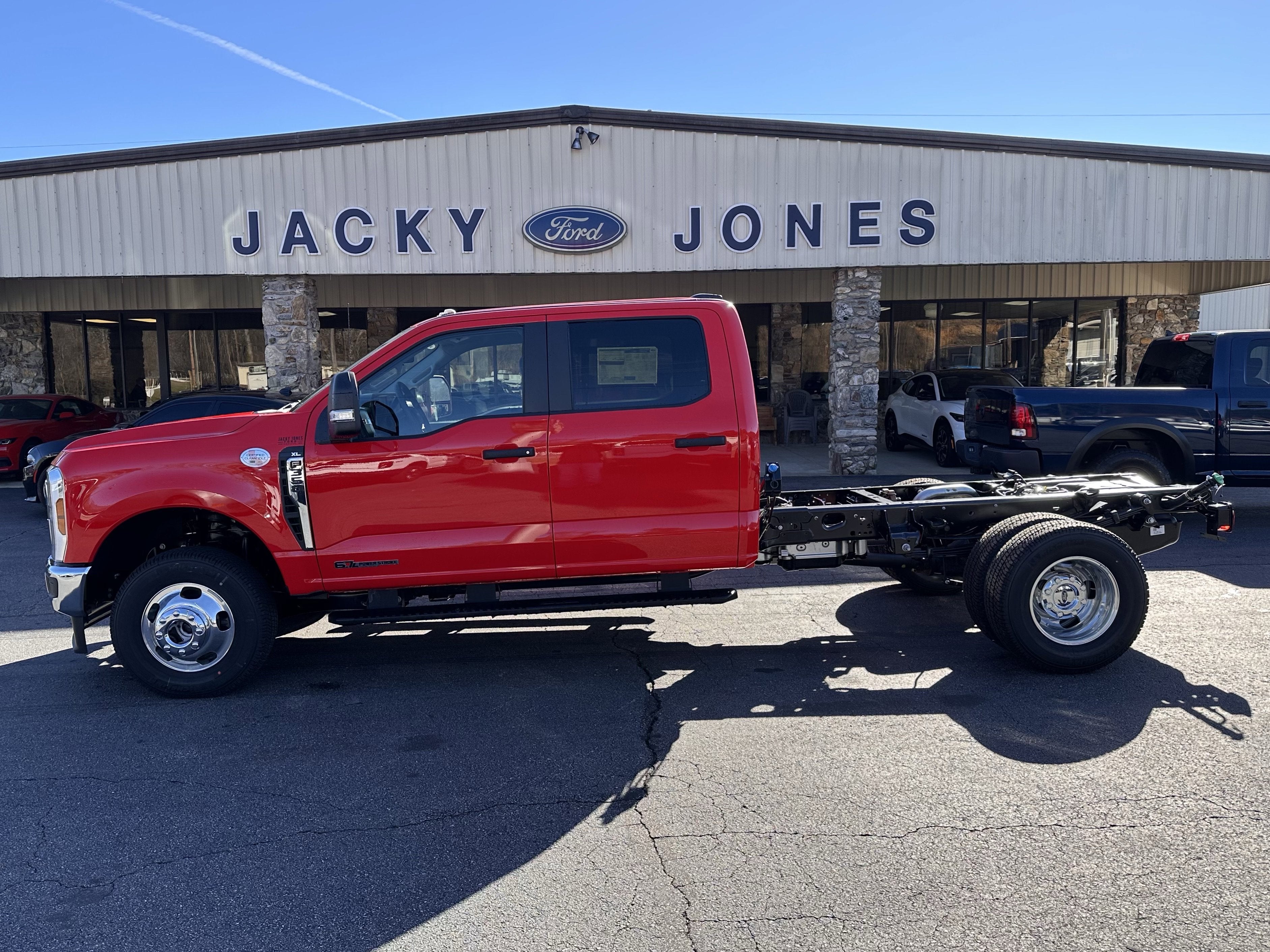 2026 Ford Super Duty F-350 DRW XL