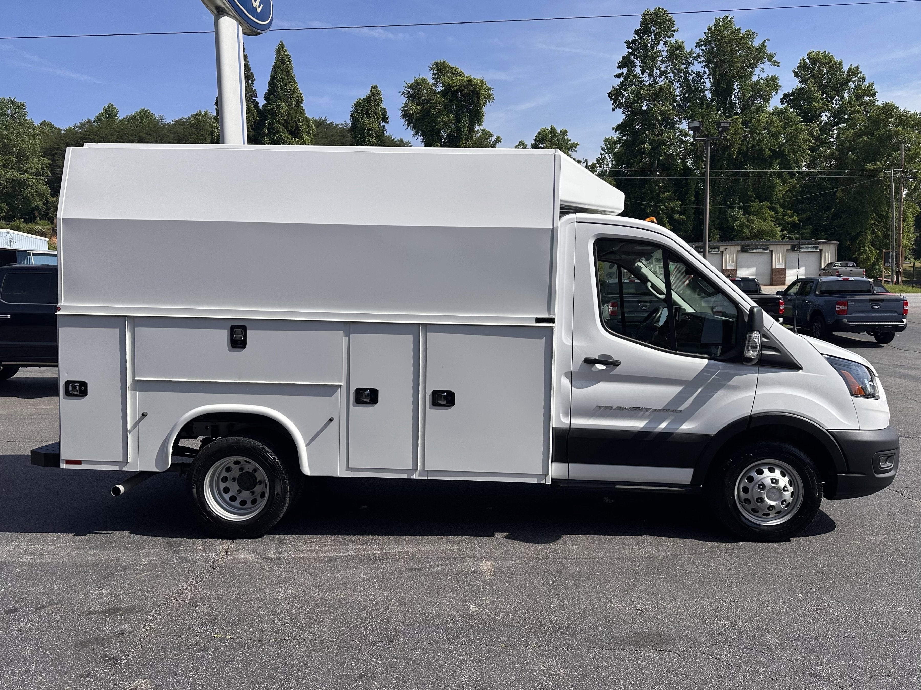 2024 Ford Transit XL KUV Body