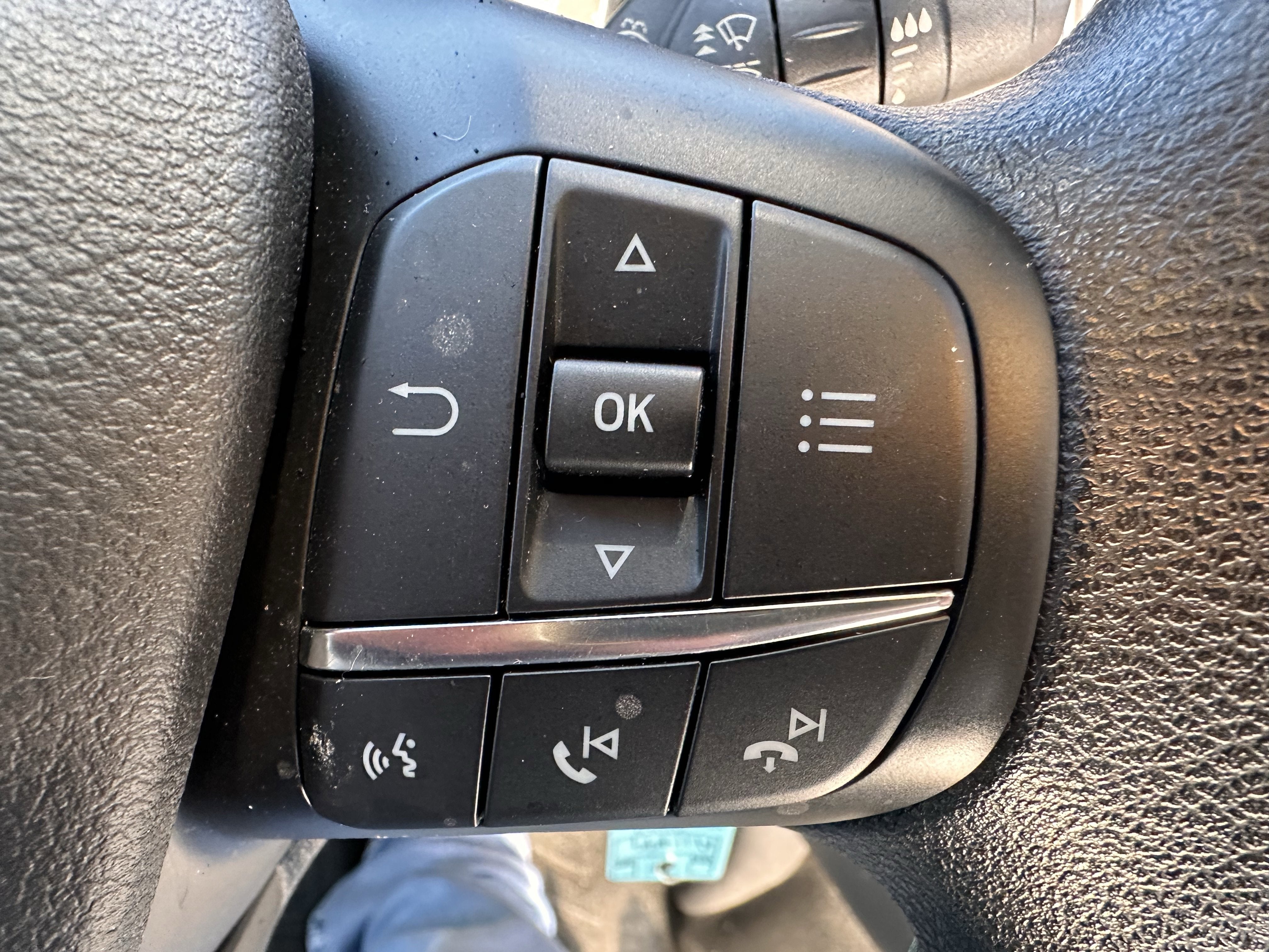 2022 Ford Transit LR Cutaway Base