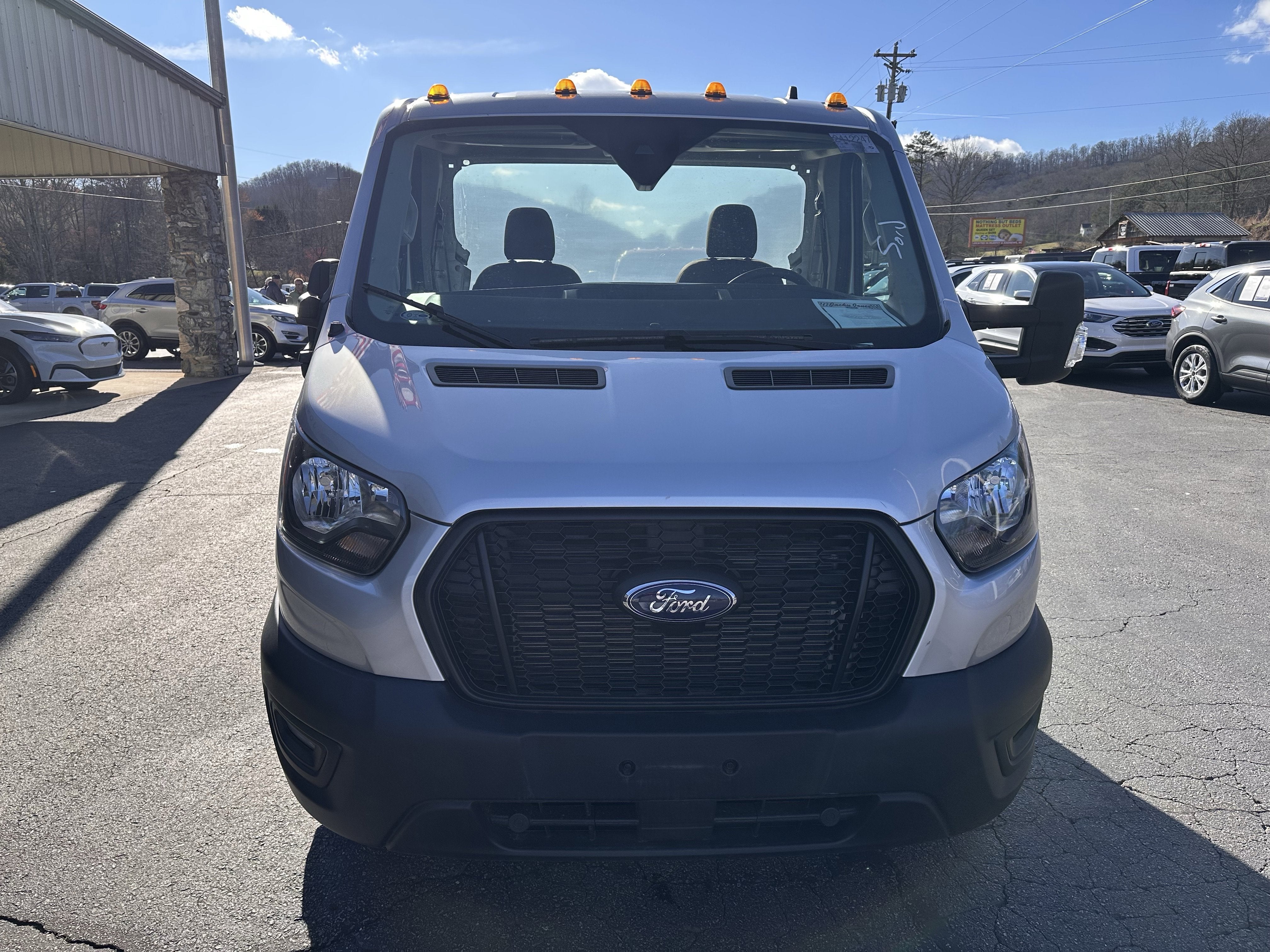 2022 Ford Transit LR Cutaway Base