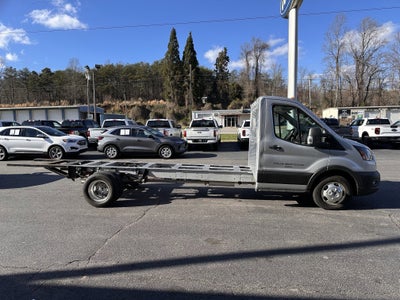 2022 Ford Transit LR Cutaway Base
