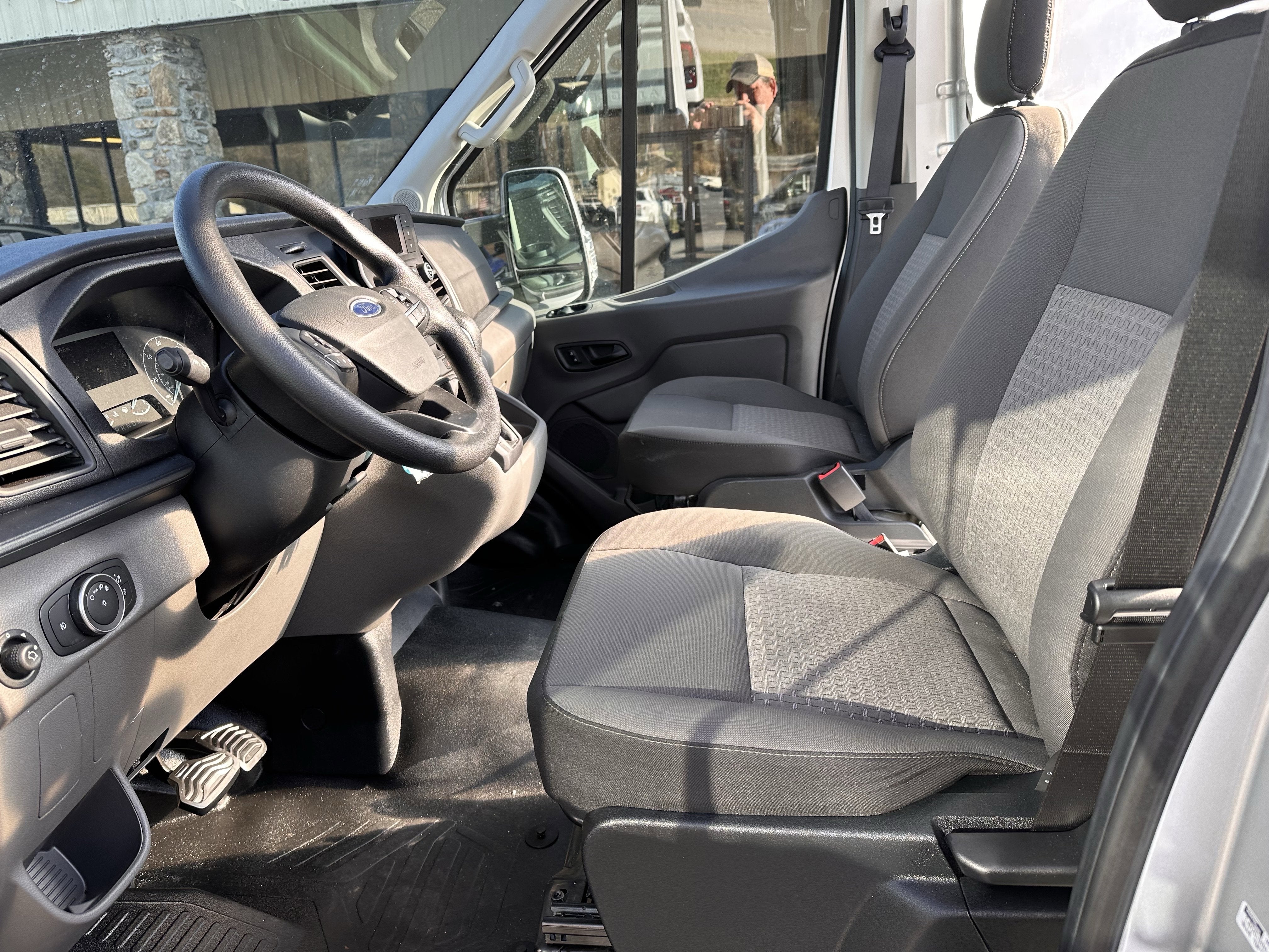 2022 Ford Transit LR Cutaway Base