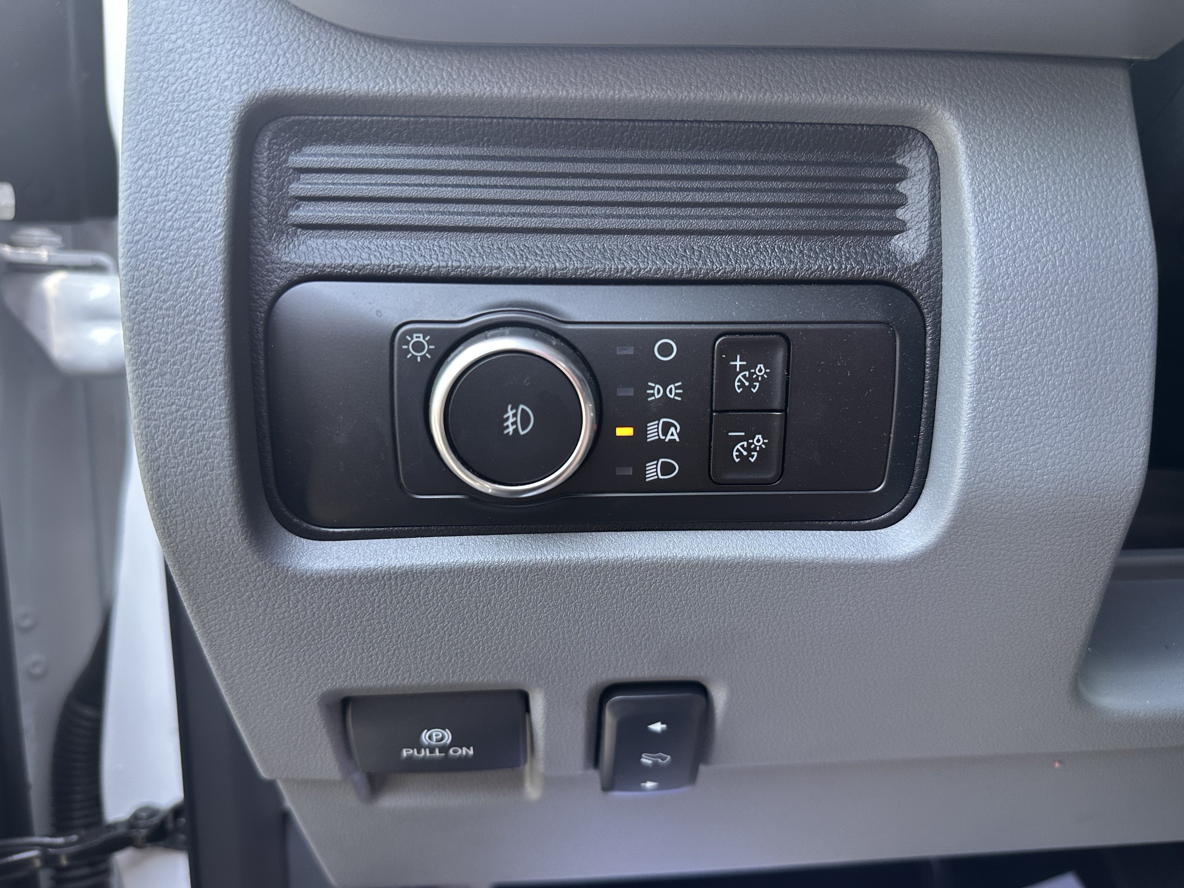 2026 Ford Super Duty F-600 DRW XL