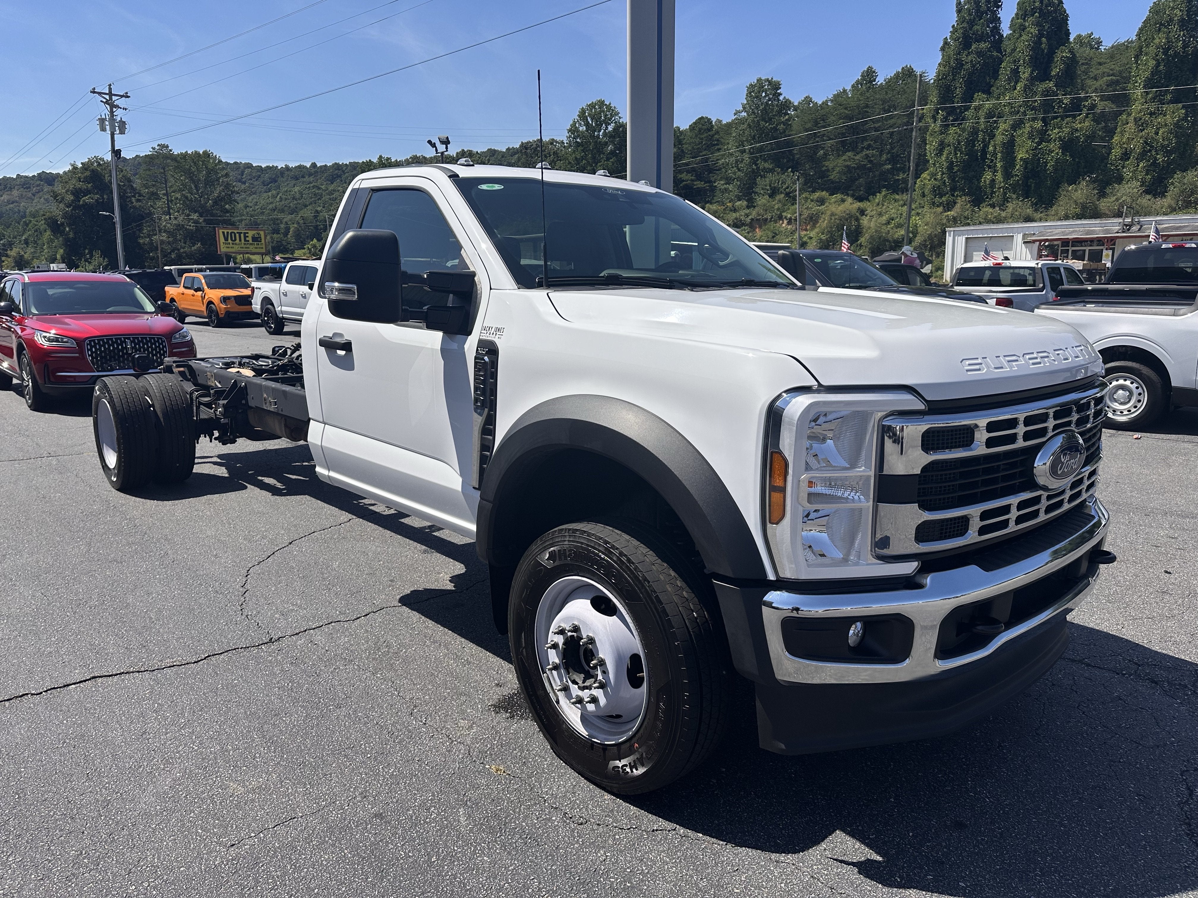 2026 Ford Super Duty F-600 DRW XL