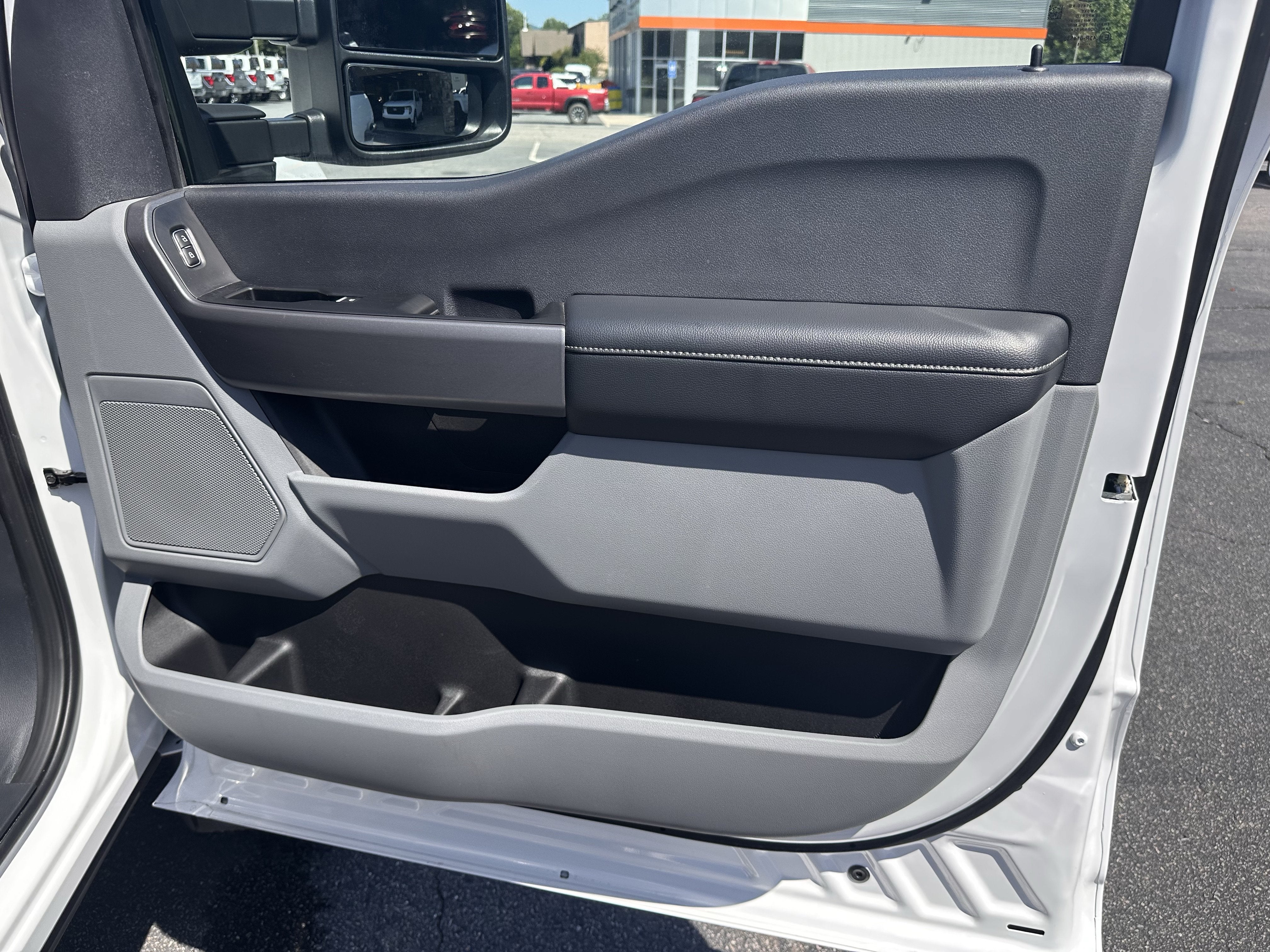 2026 Ford Super Duty F-600 DRW XL