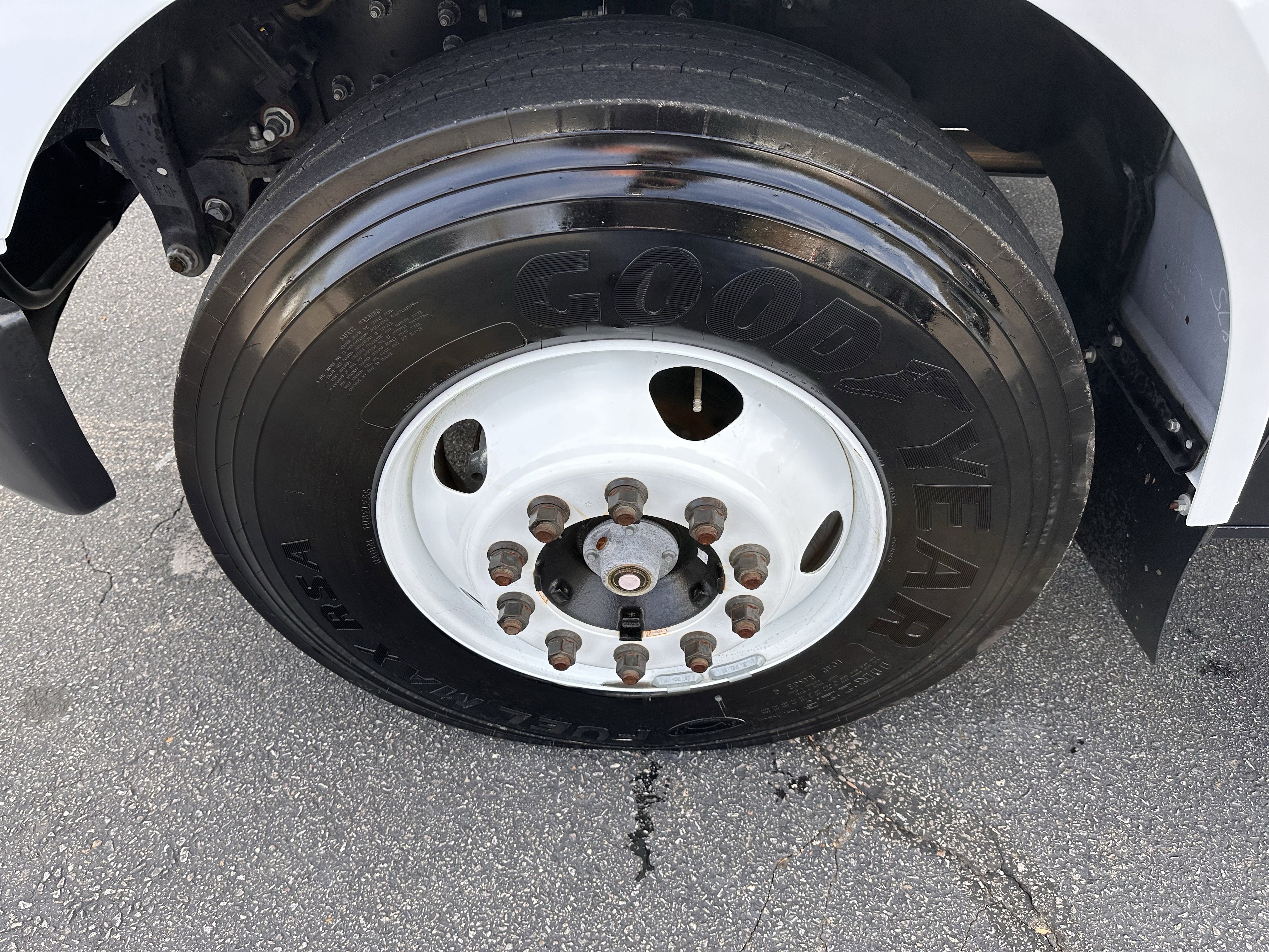 2024 Ford Super Duty F-650 XLT