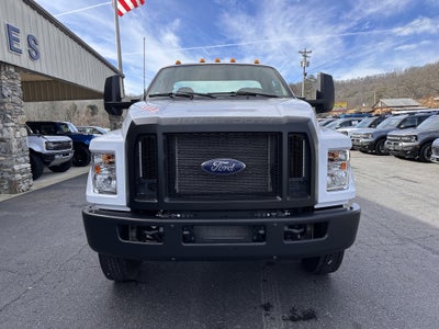 2024 Ford Super Duty F-650 XLT