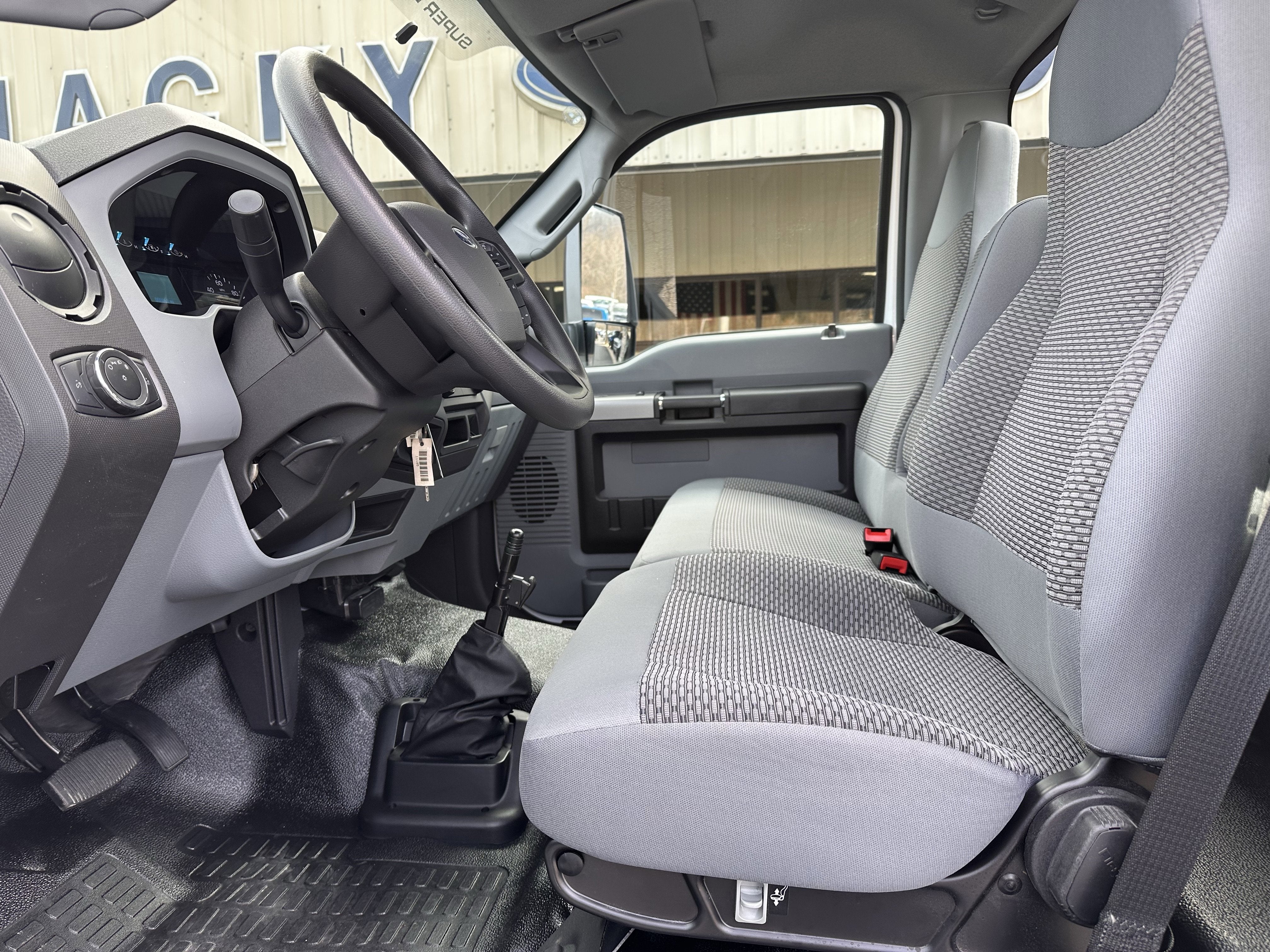 2024 Ford Super Duty F-650 XLT