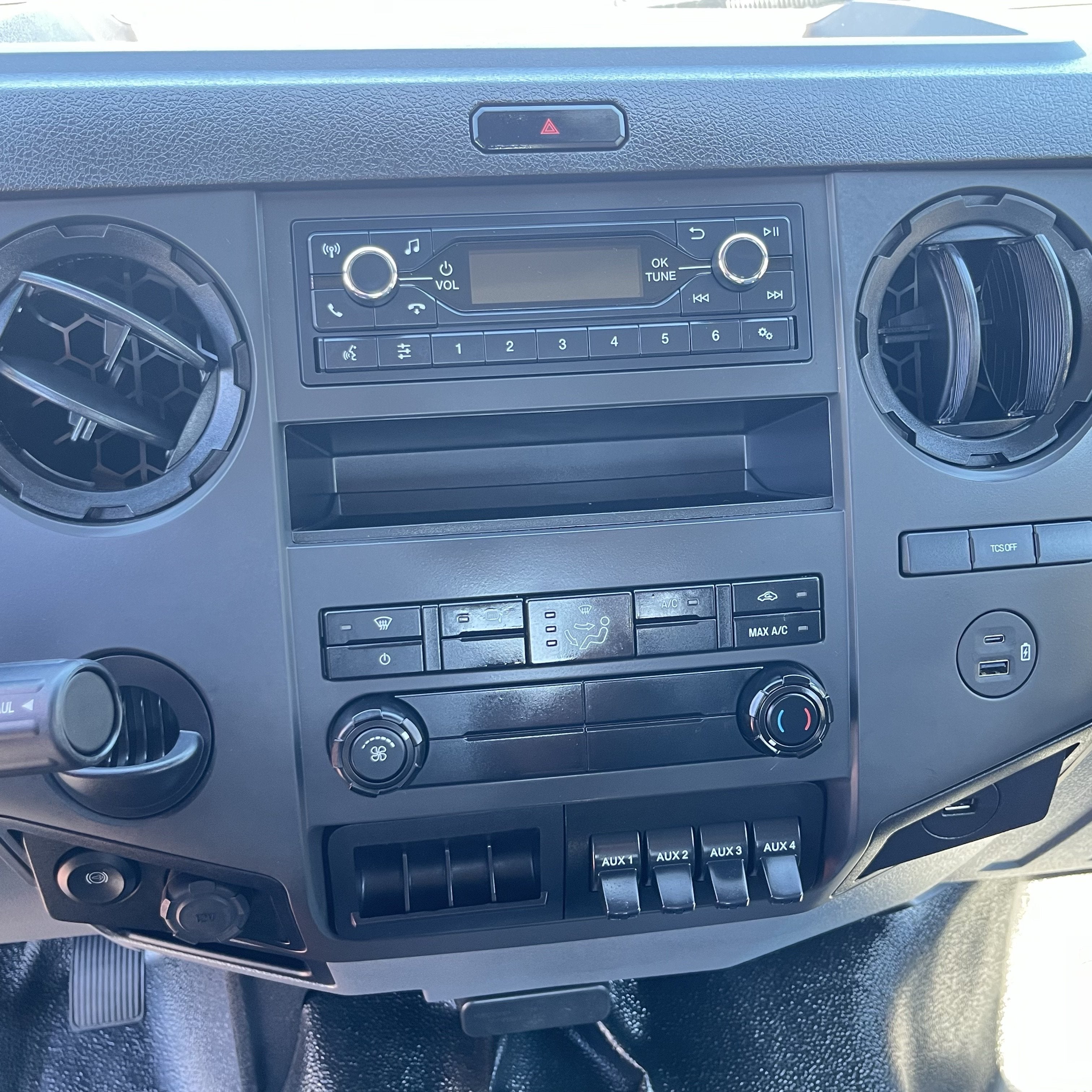 2027 Ford F650 SUPER DUTY Base