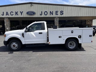 2022 Ford Super Duty F-350 XL 9ft Utility Body W/TommyLift