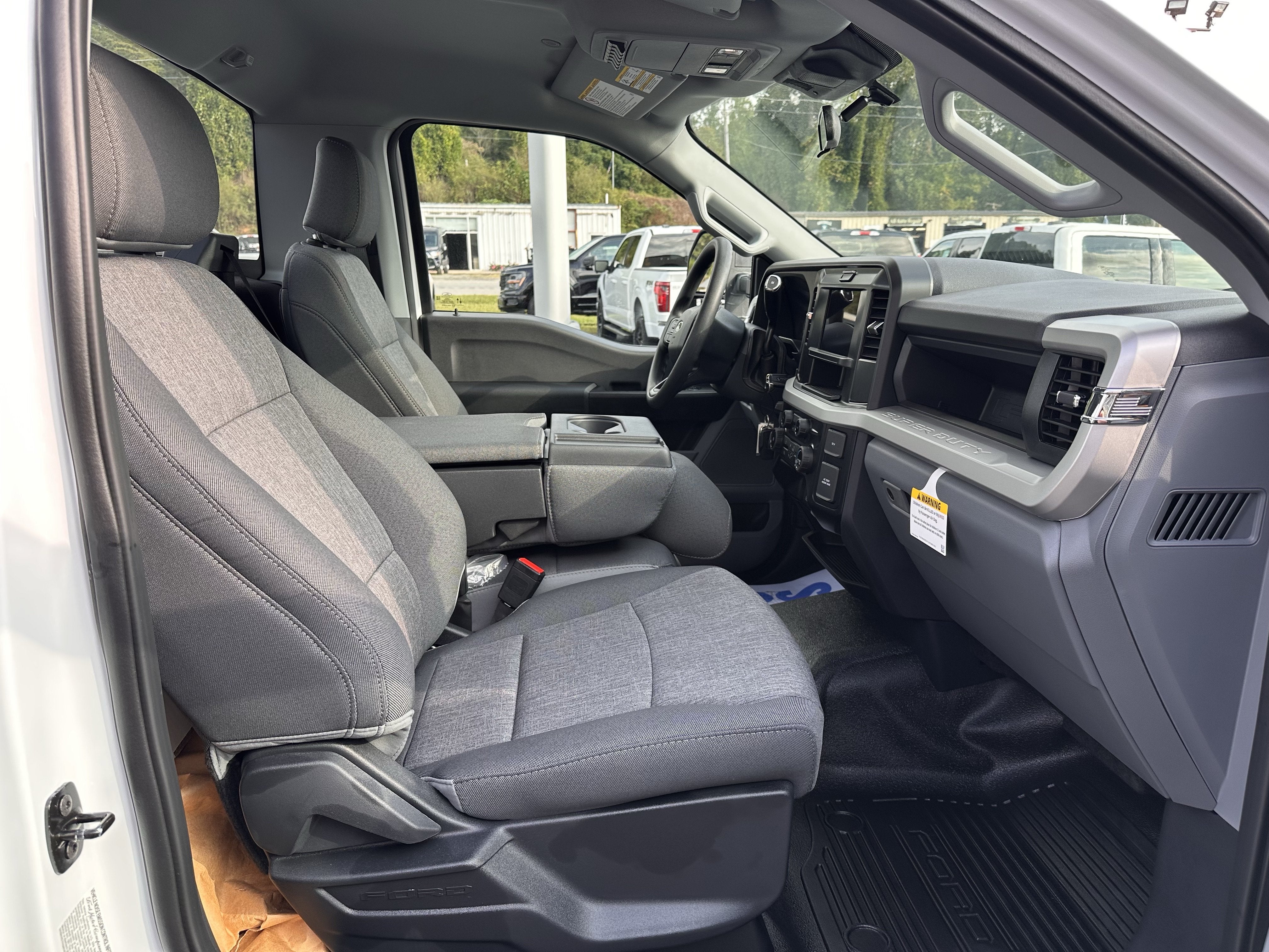 2026 Ford Super Duty F-350 DRW XLT