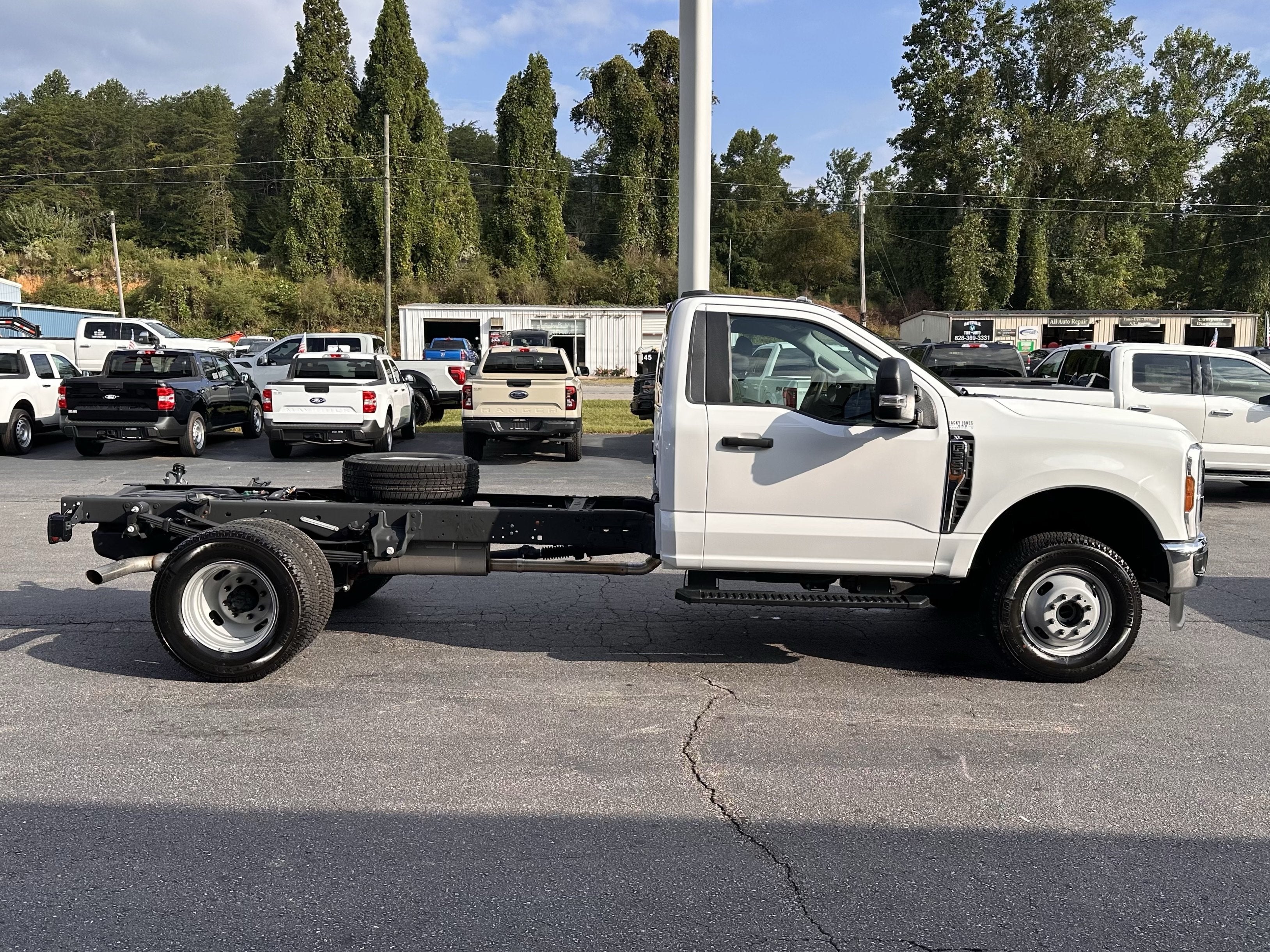 2026 Ford Super Duty F-350 DRW XLT