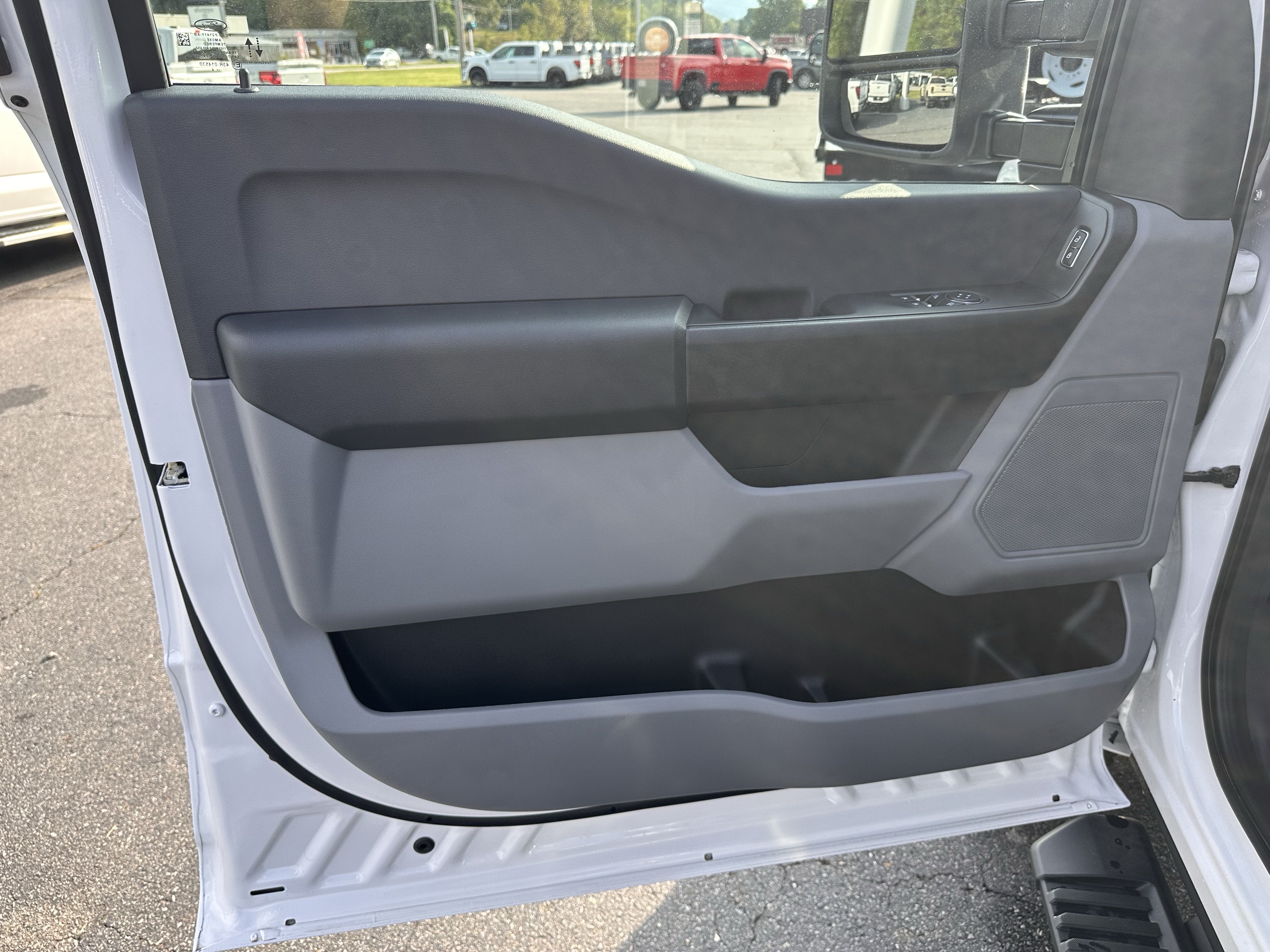 2026 Ford Super Duty F-350 DRW XLT