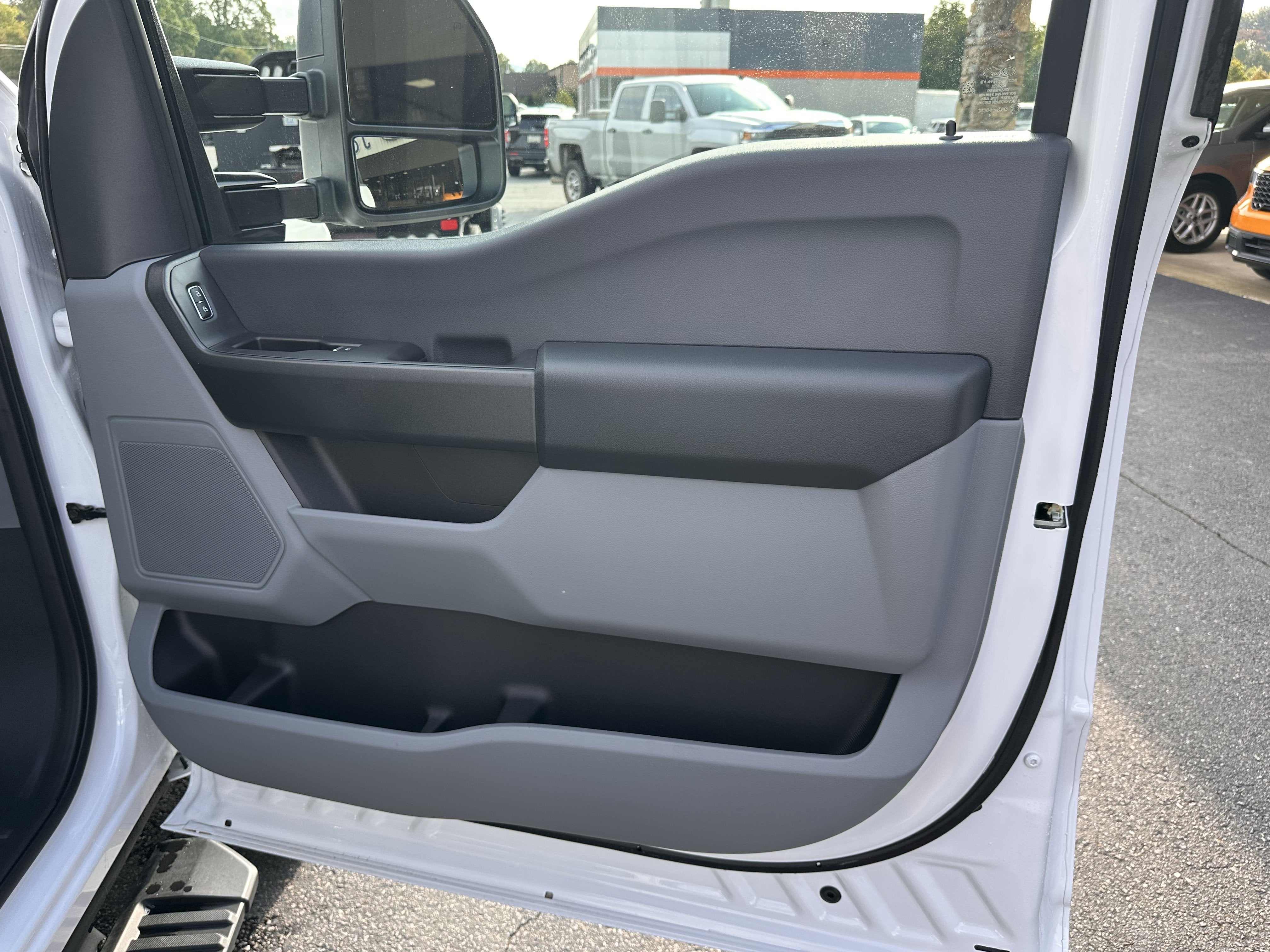 2026 Ford Super Duty F-350 DRW XLT