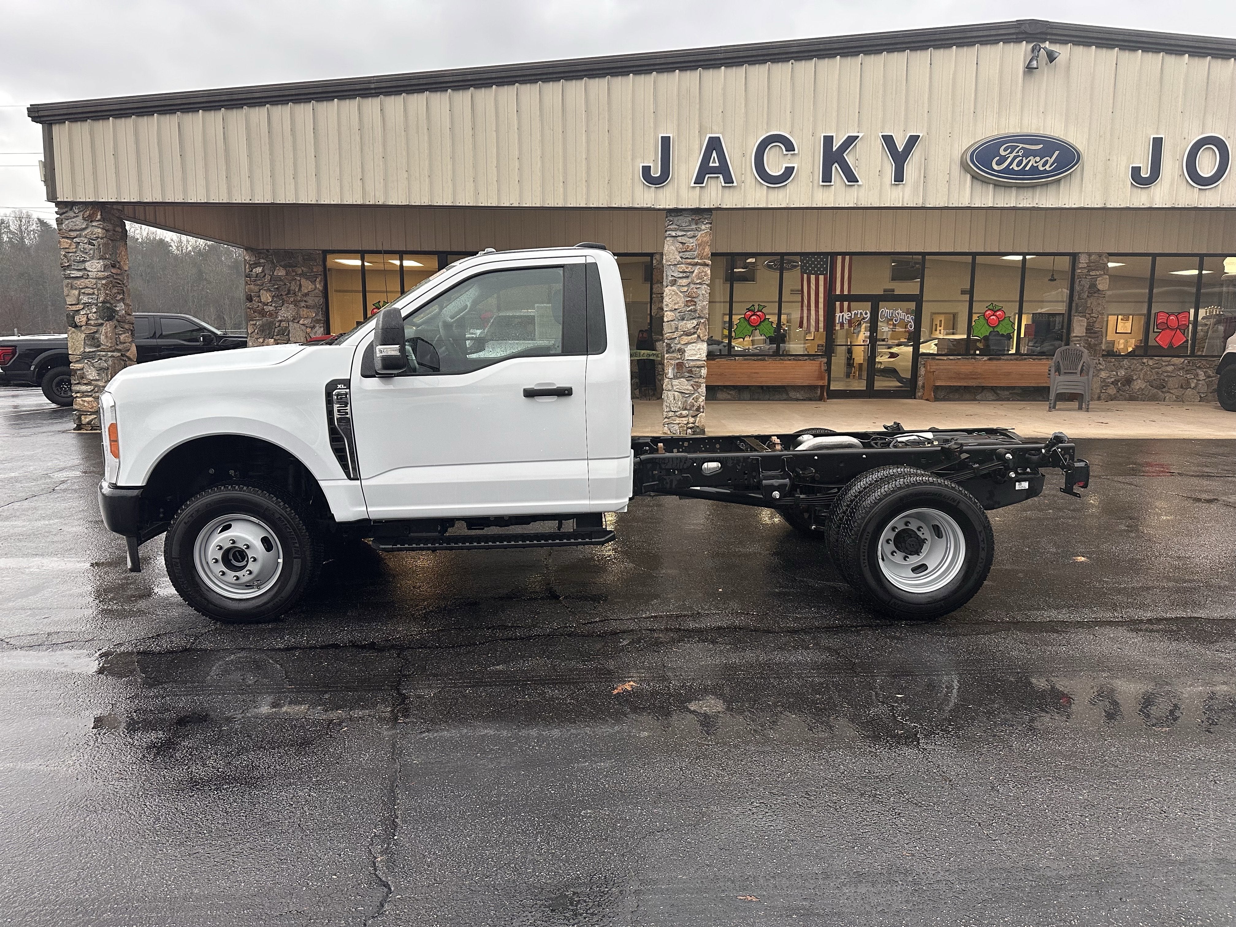 2023 Ford Super Duty F-350 DRW XL